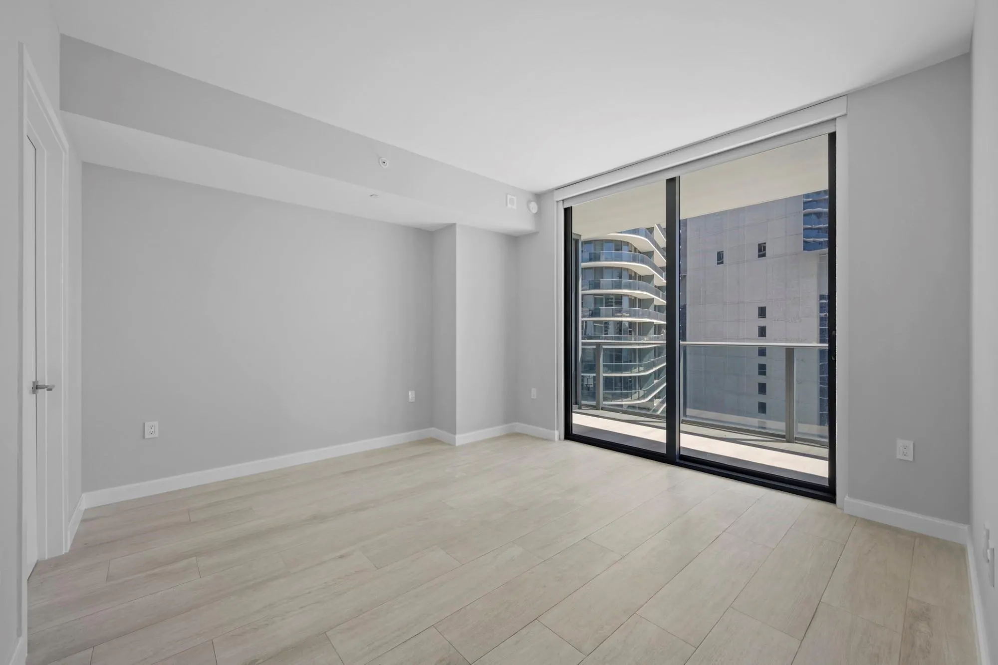 45 SW 9th St, #2602