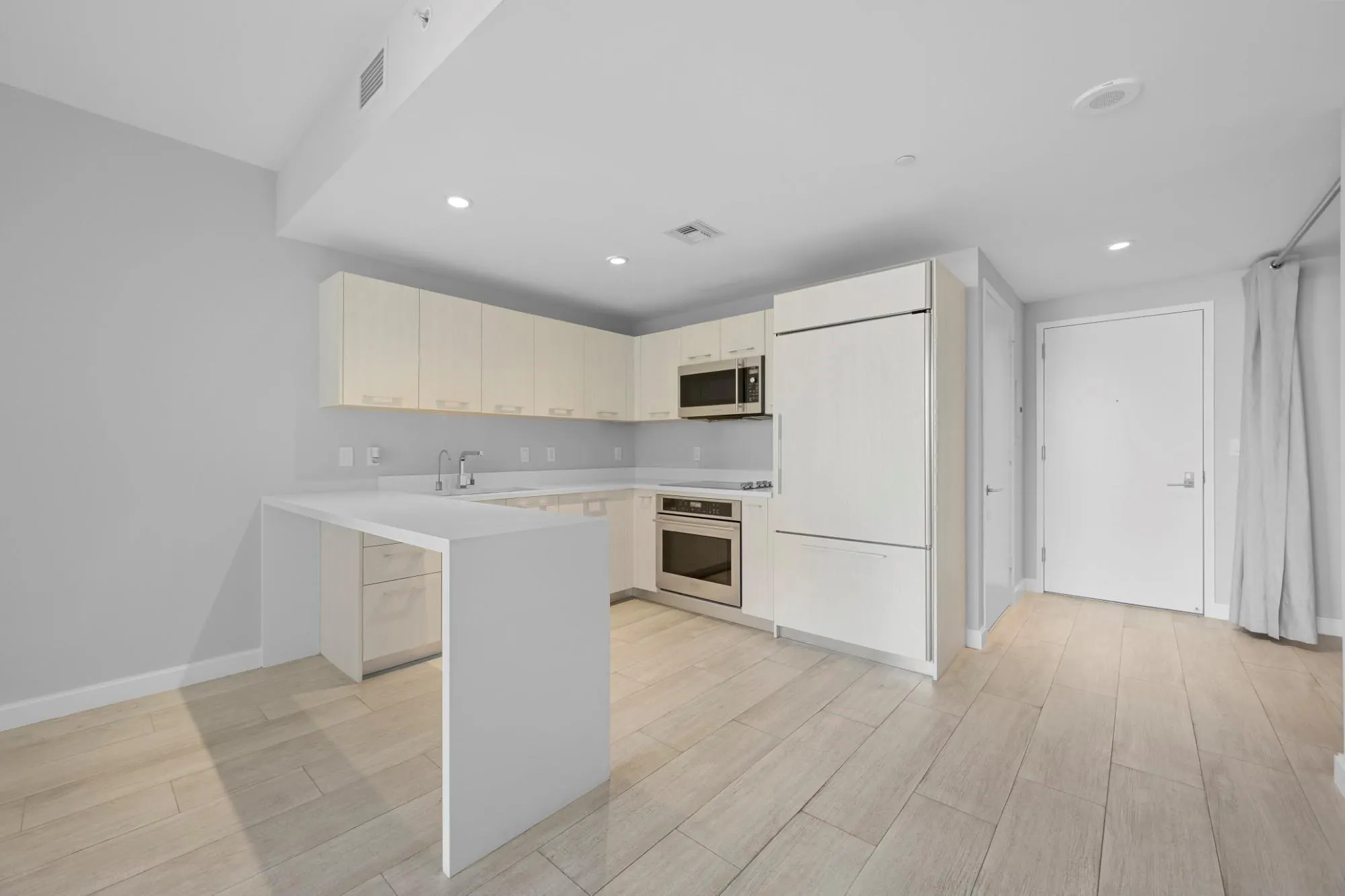 45 SW 9th St, #2602