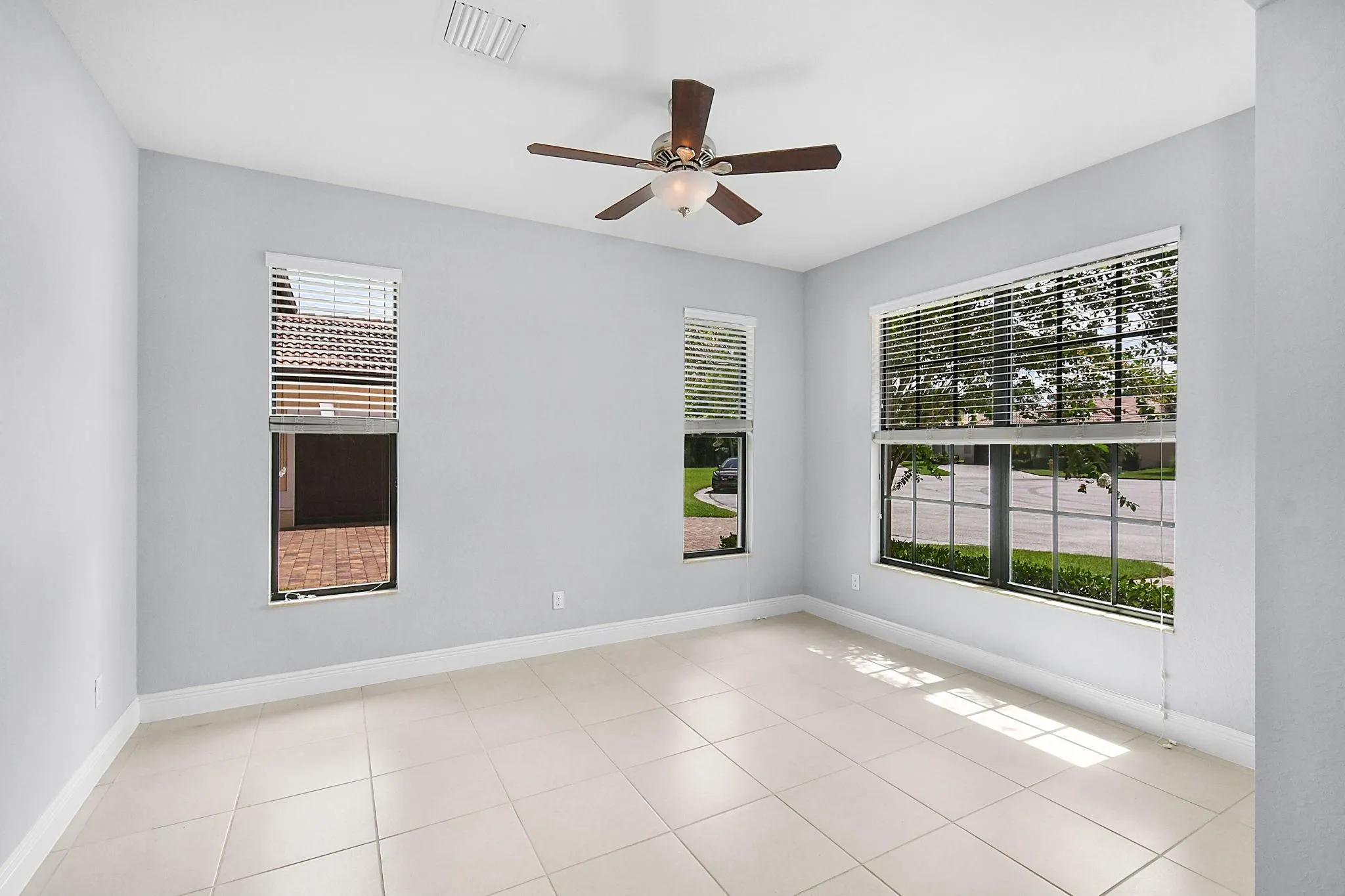 5915 SE Entry Ct