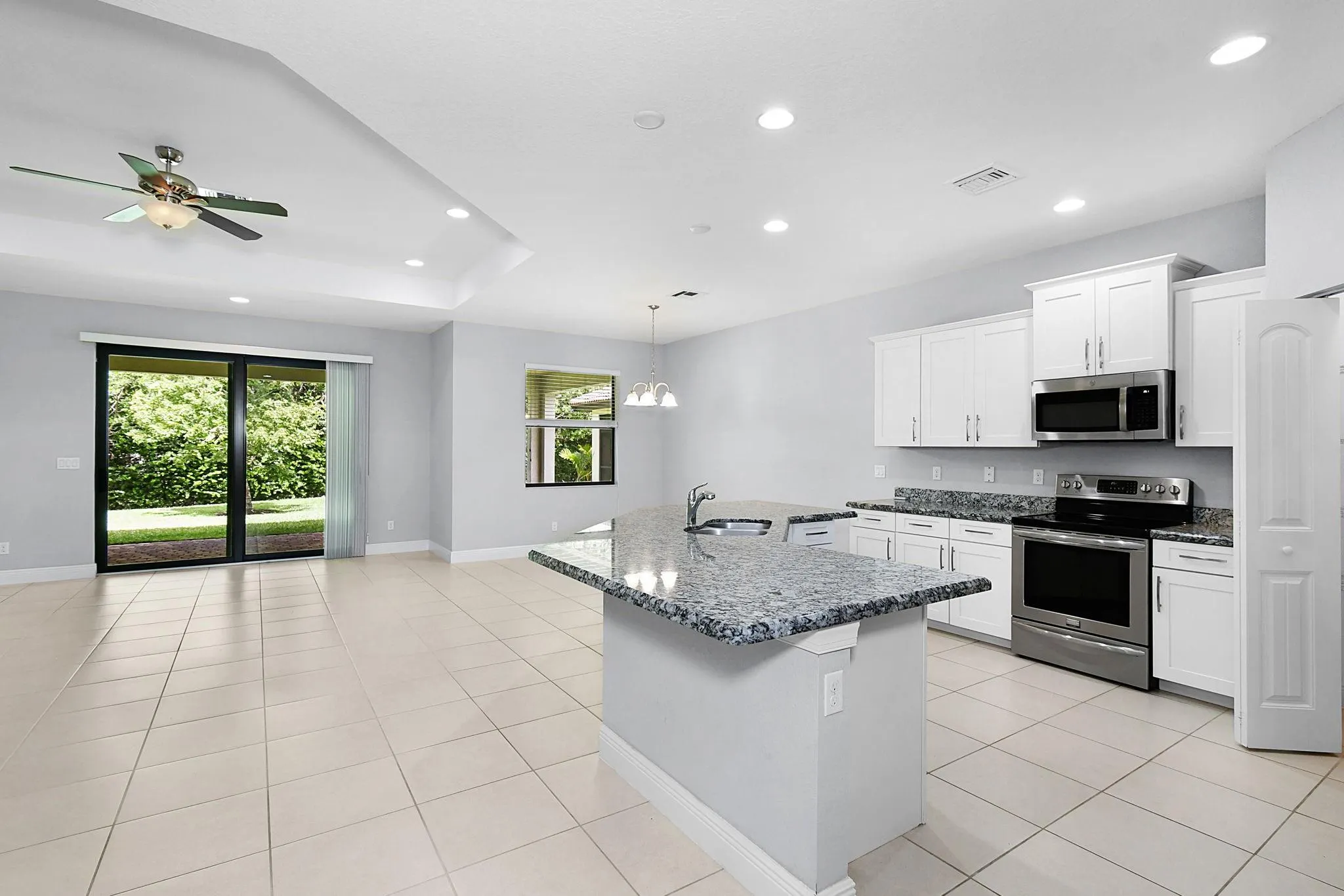 5915 SE Entry Ct
