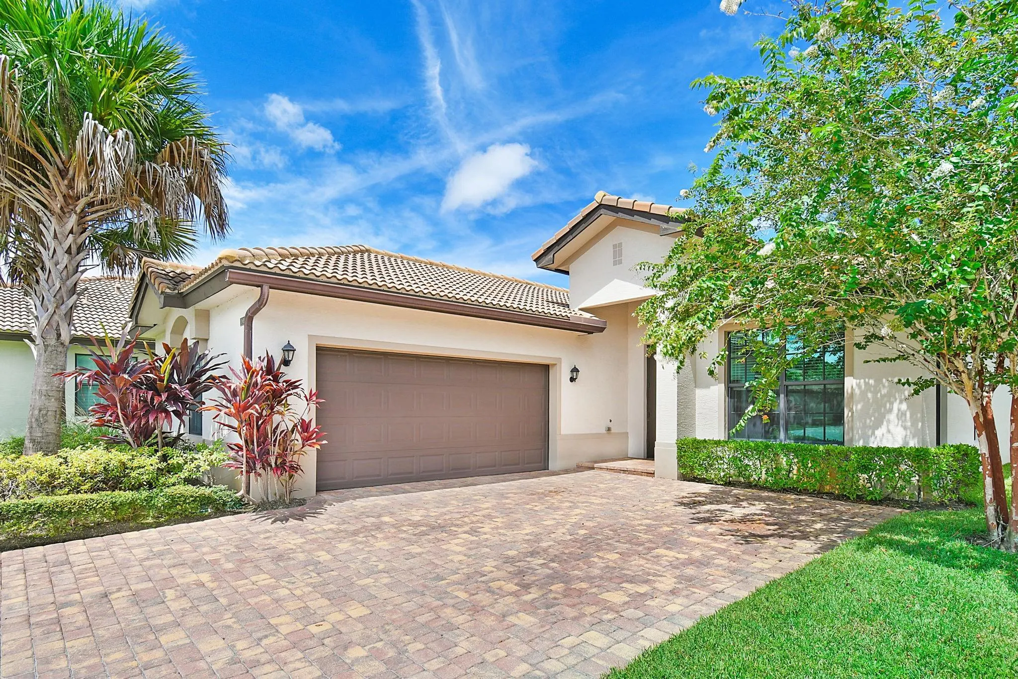 5915 SE Entry Ct