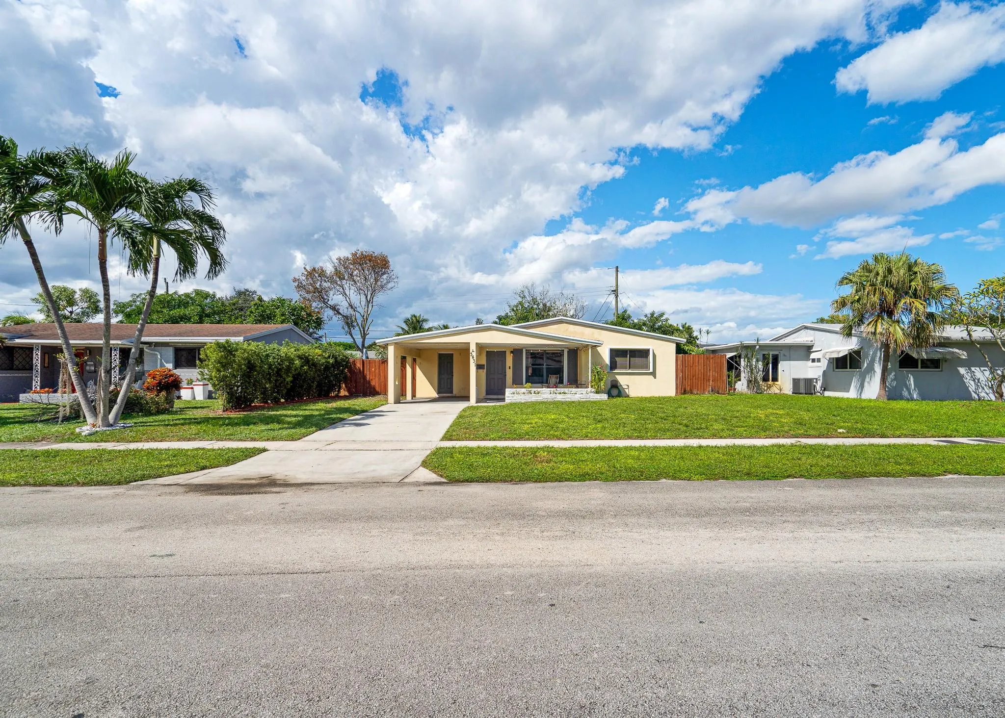 3431 SW 15th Ct