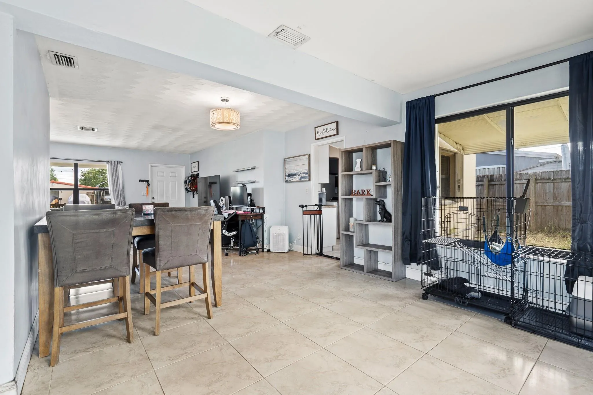 3431 SW 15th Ct