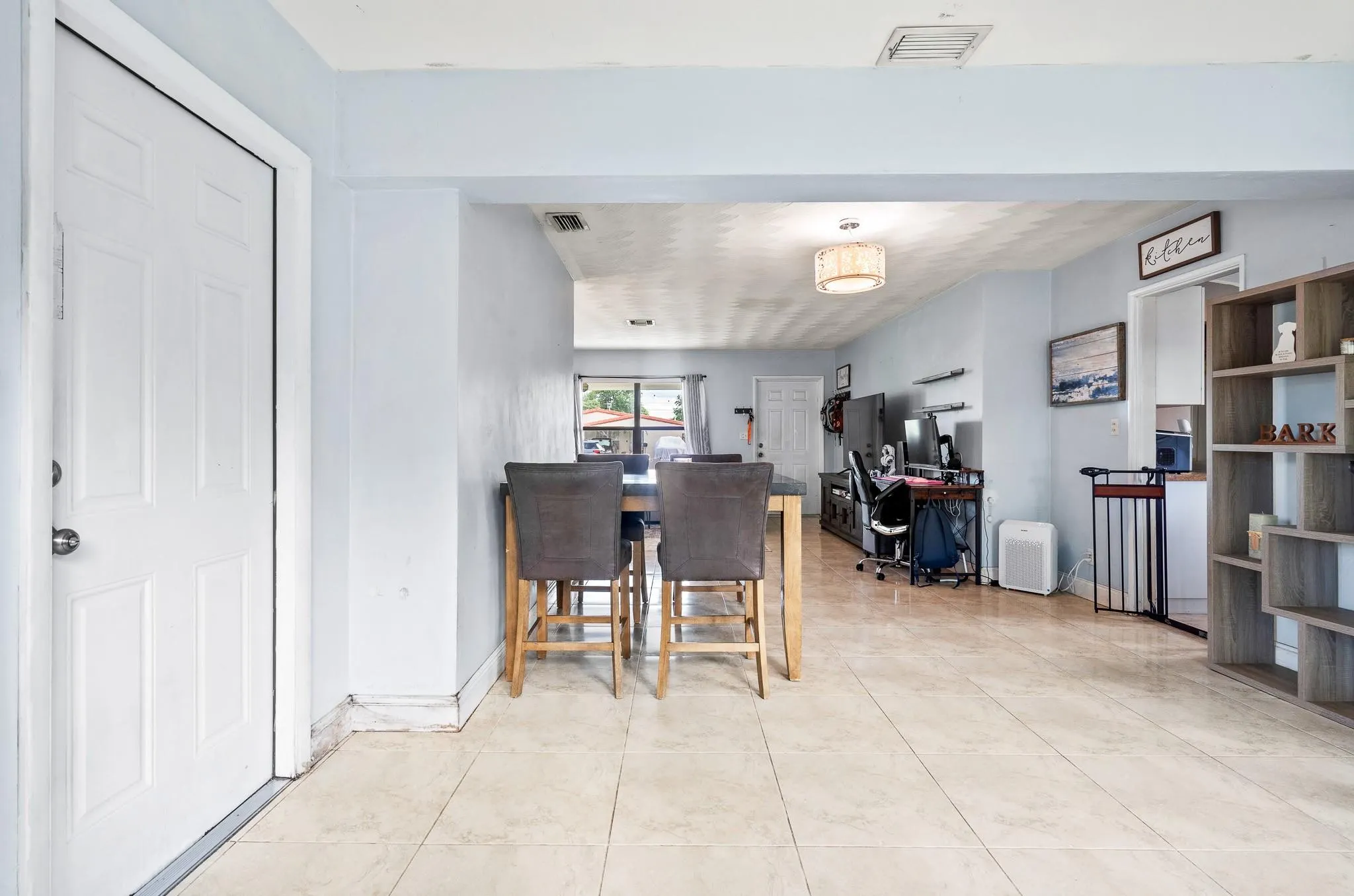 3431 SW 15th Ct