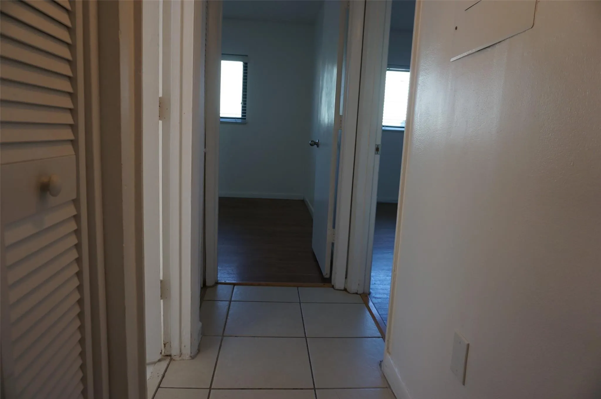 2201 NE 36th St, #104