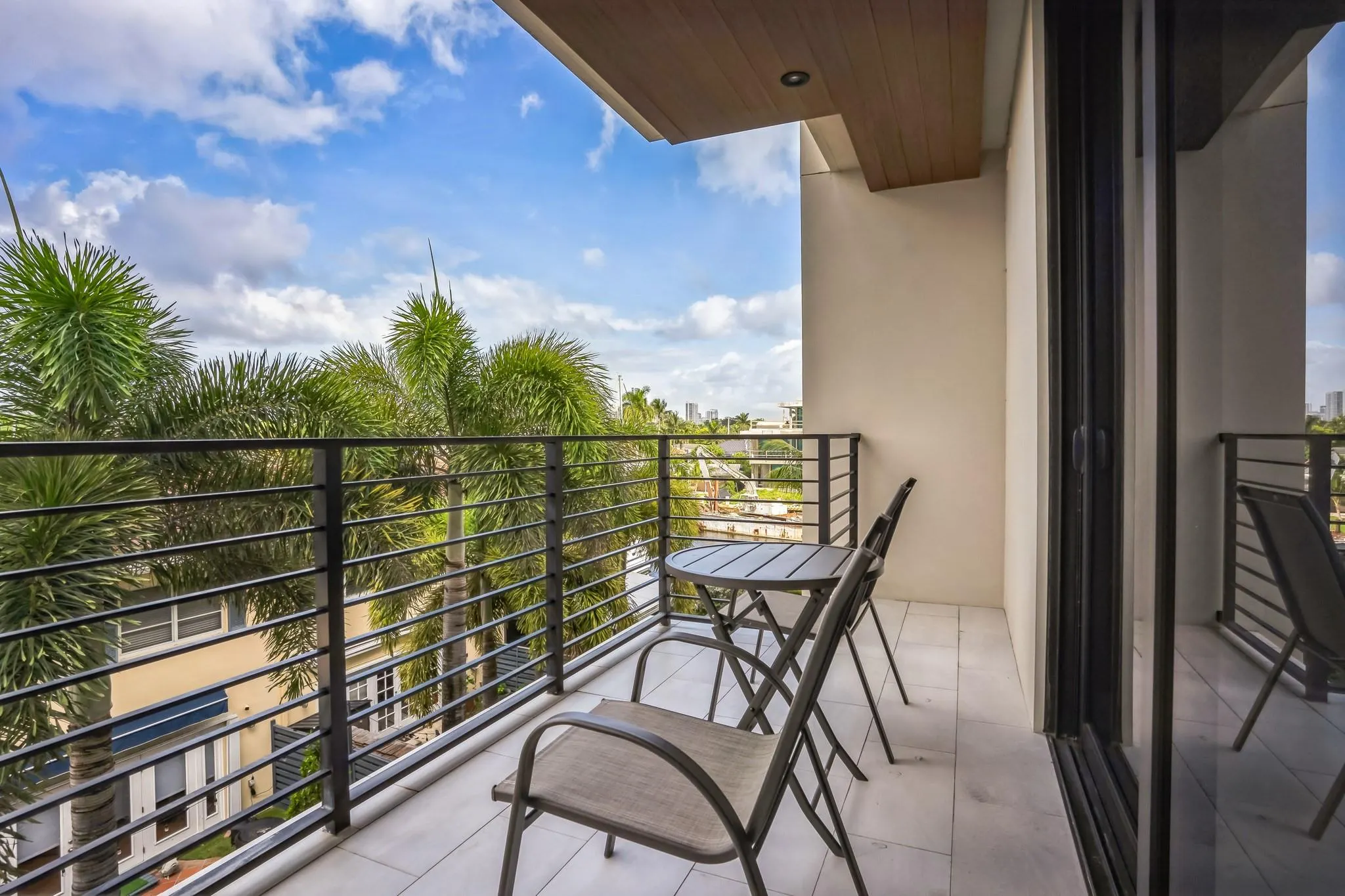 1507 SE 15th Street, #302