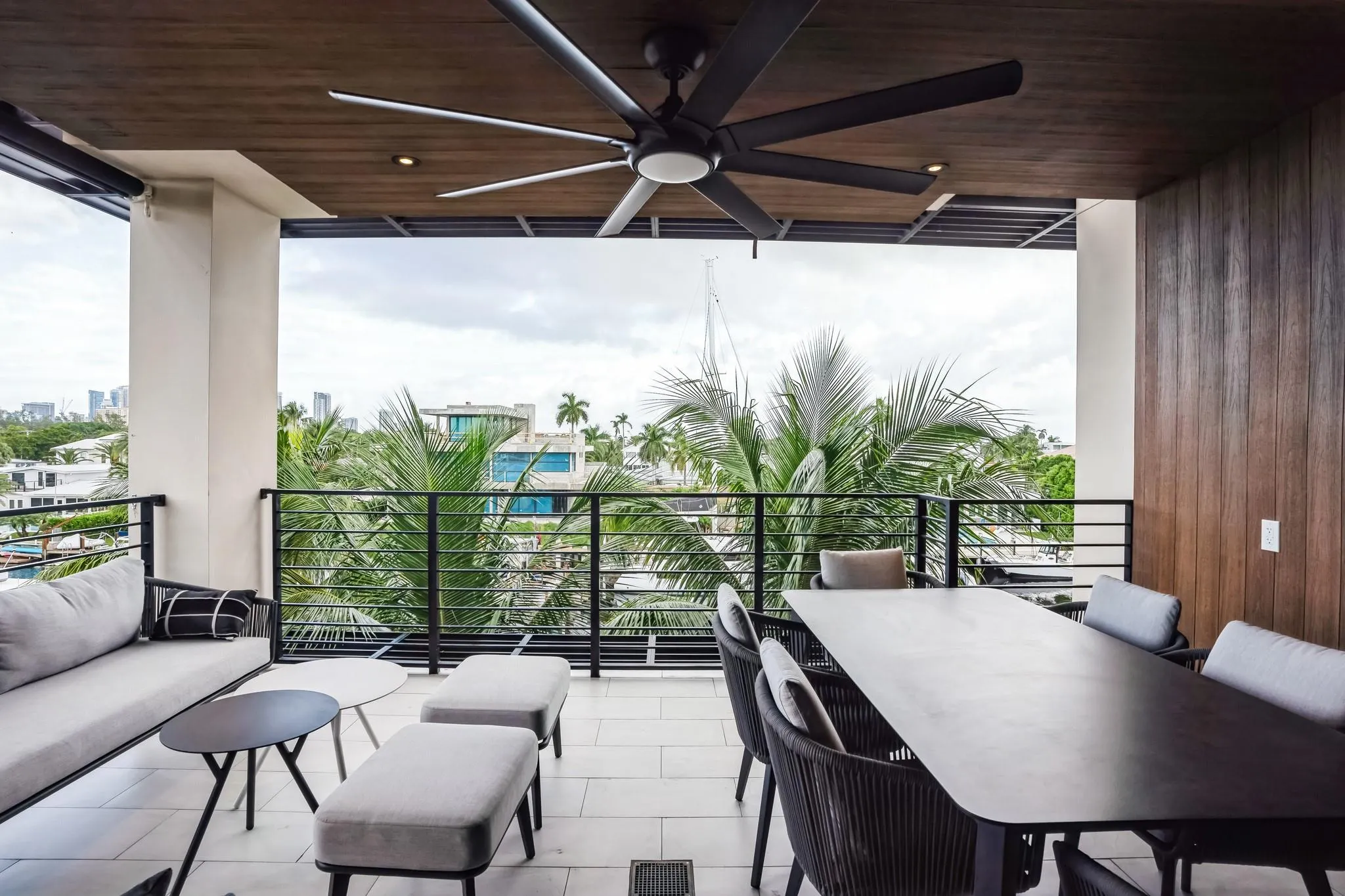 1507 SE 15th Street, #302