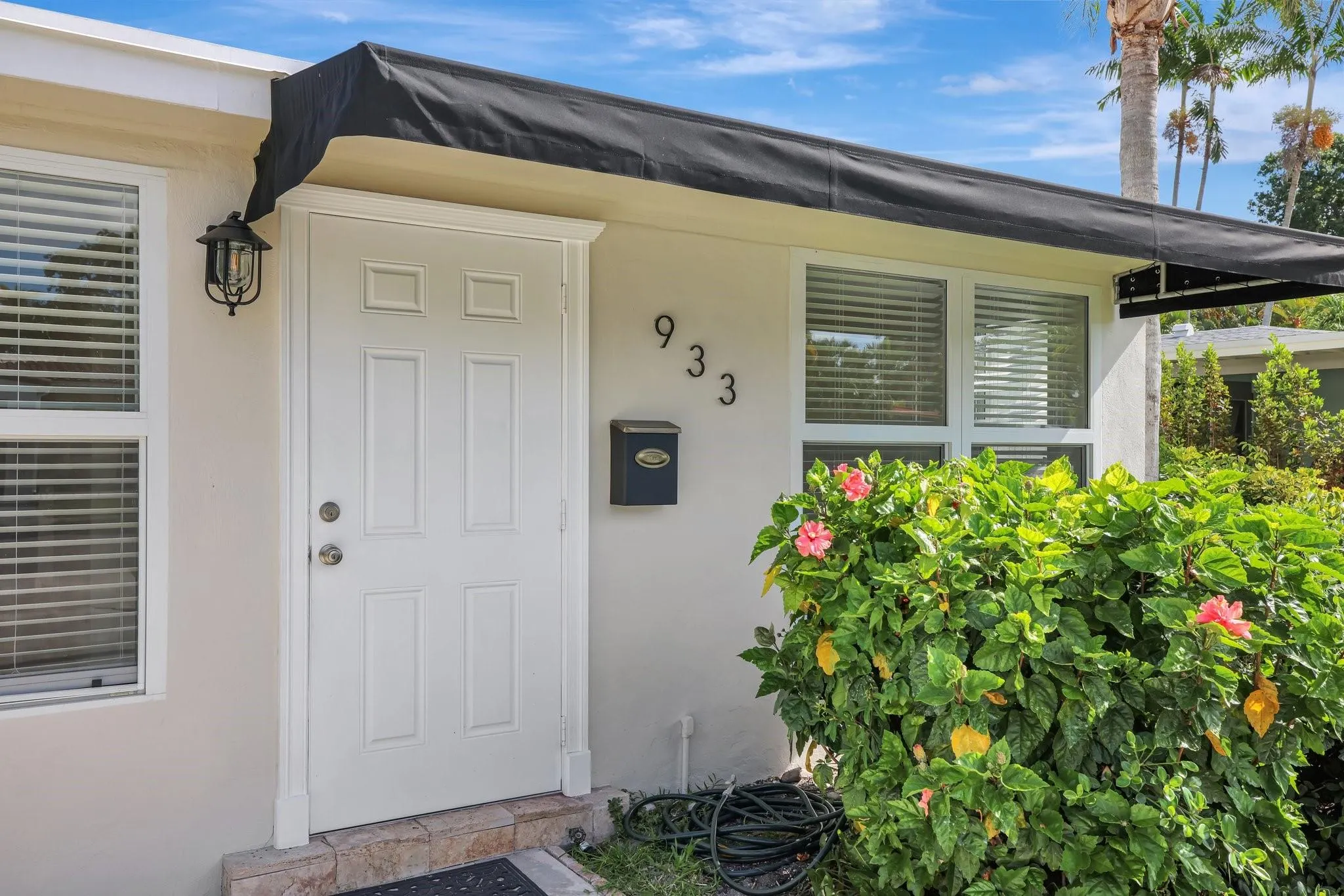 933 SW 19th St