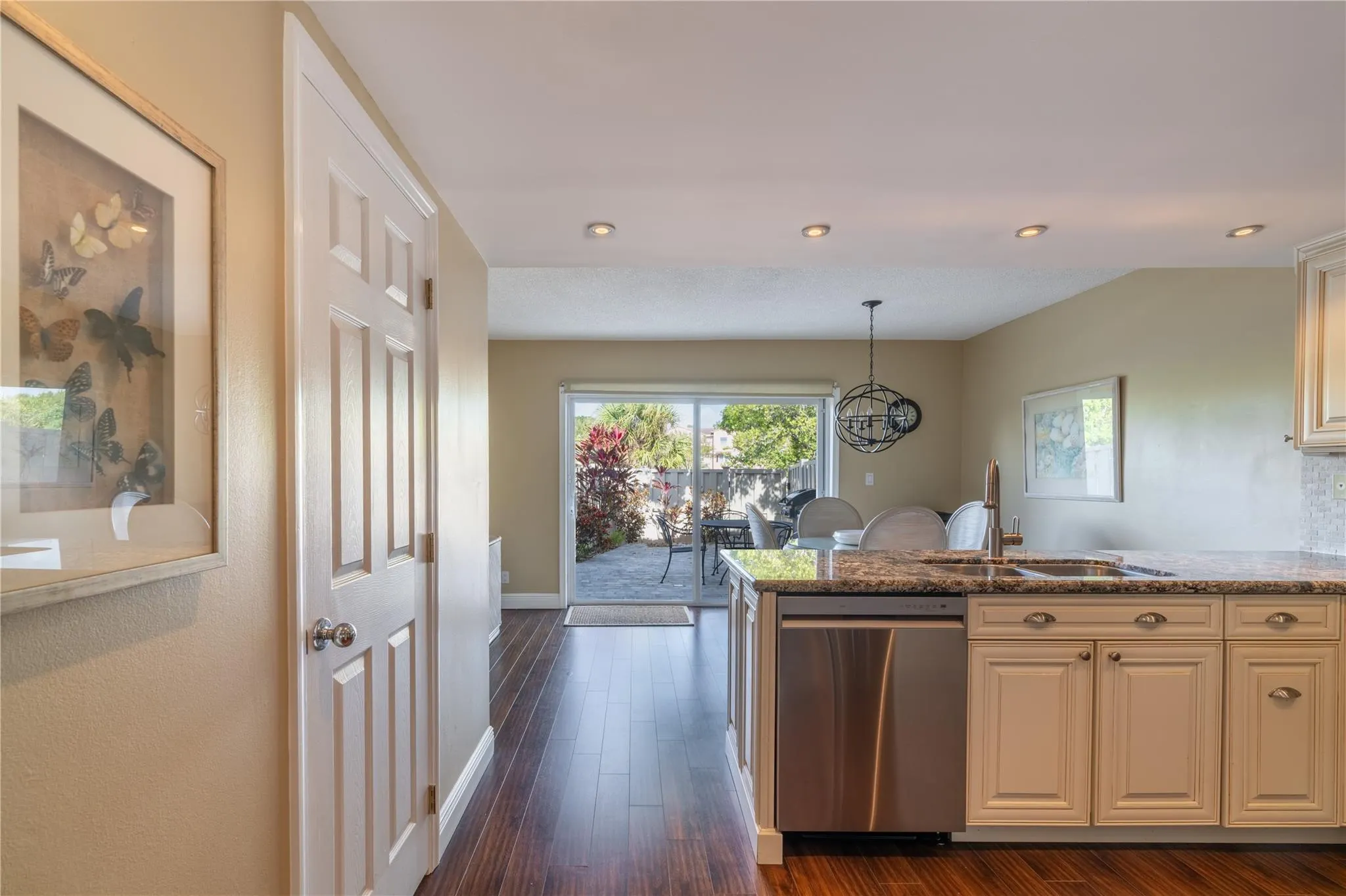 5555 N Ocean Blvd, #11