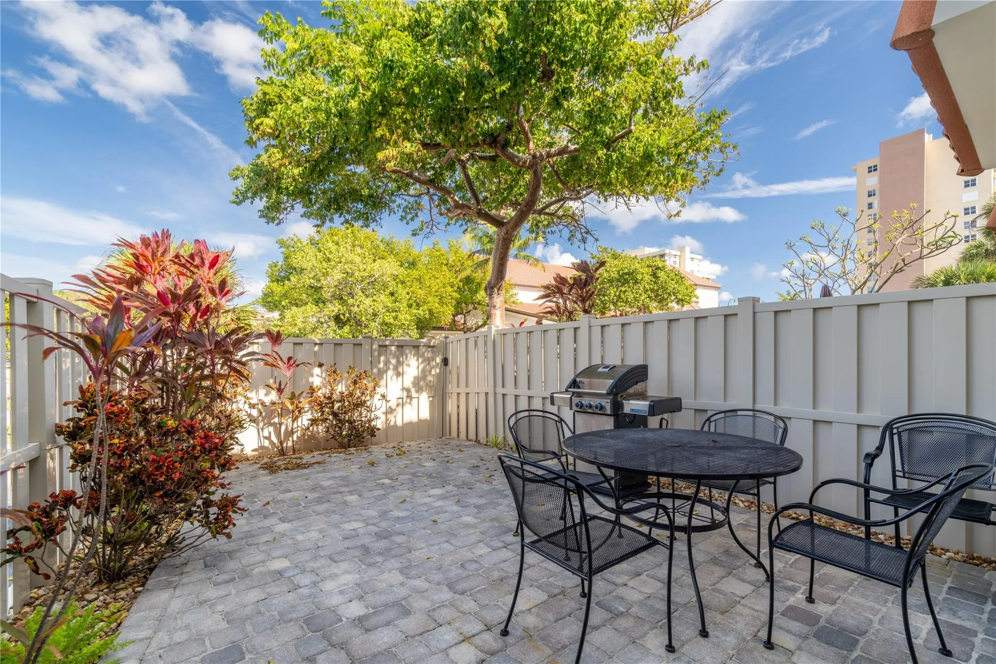 5555 N Ocean Blvd, #11