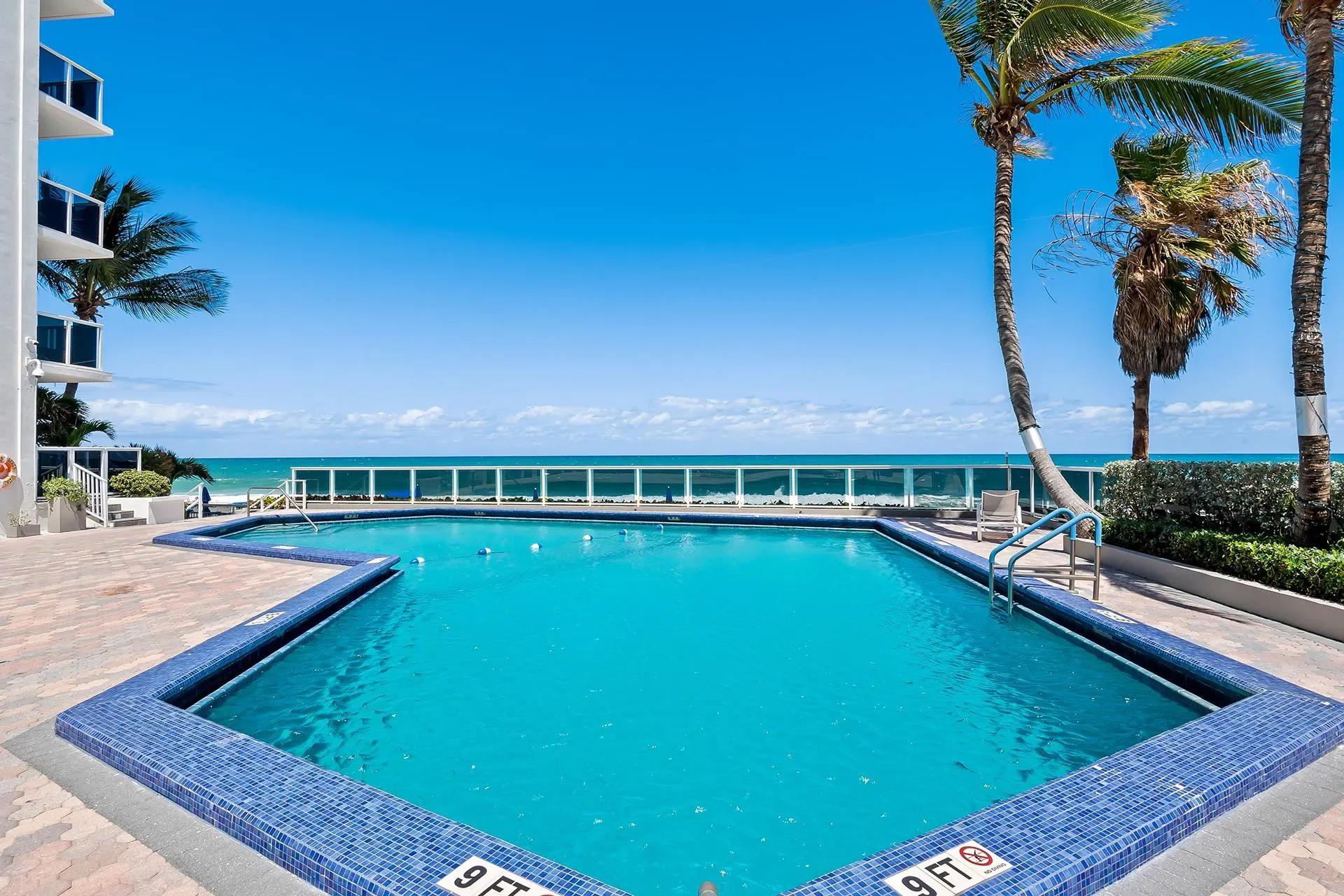 3700 Galt Ocean Dr, #702