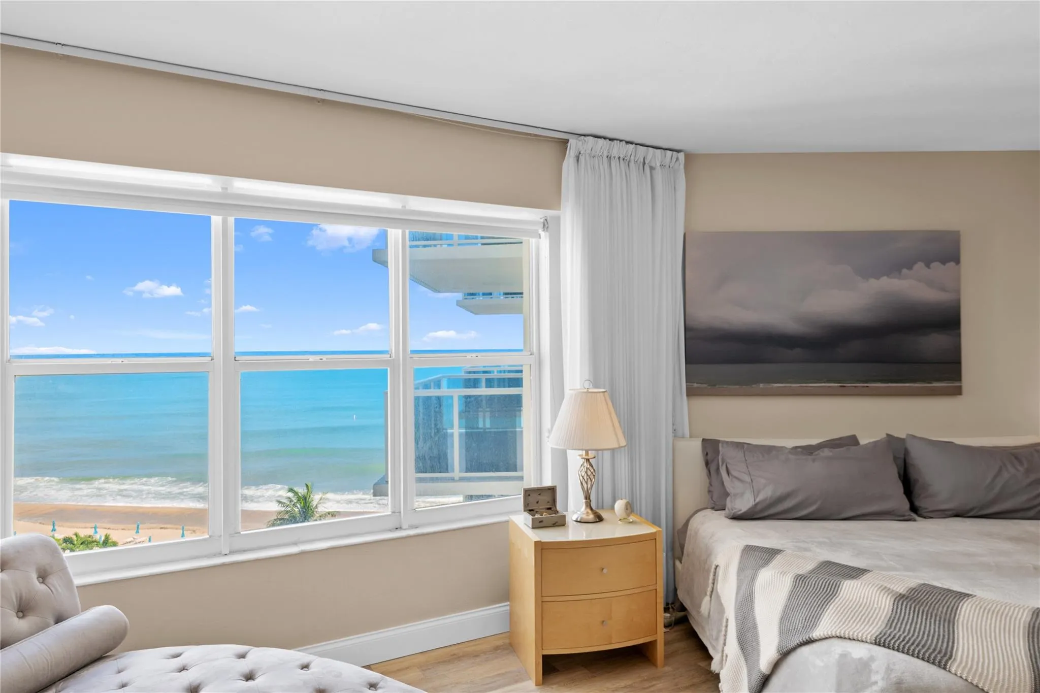 3700 Galt Ocean Dr, #702