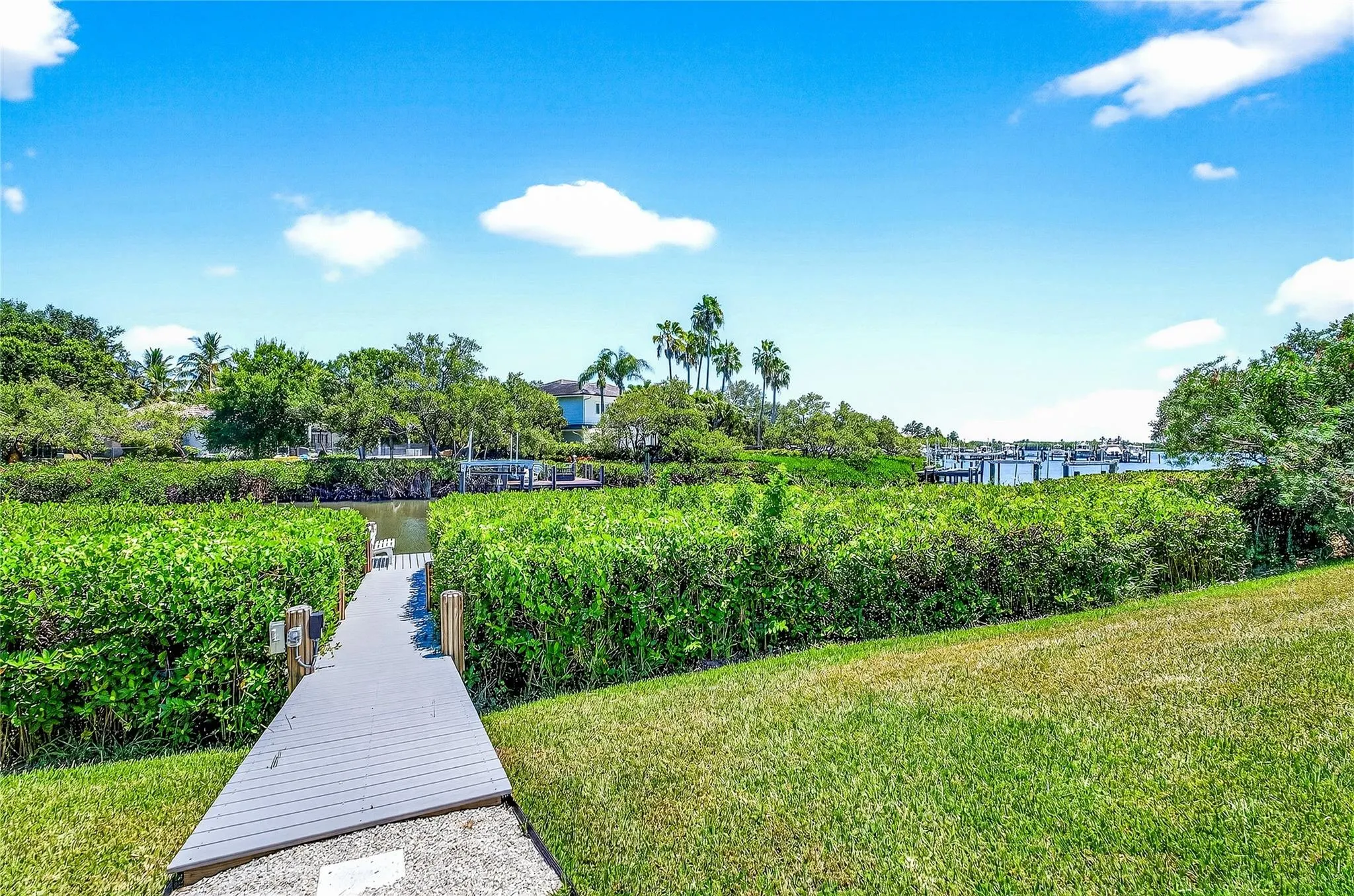 230 Osprey Ct