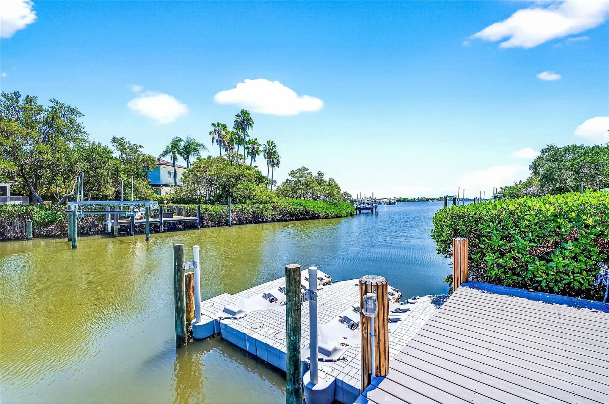 230 Osprey Ct