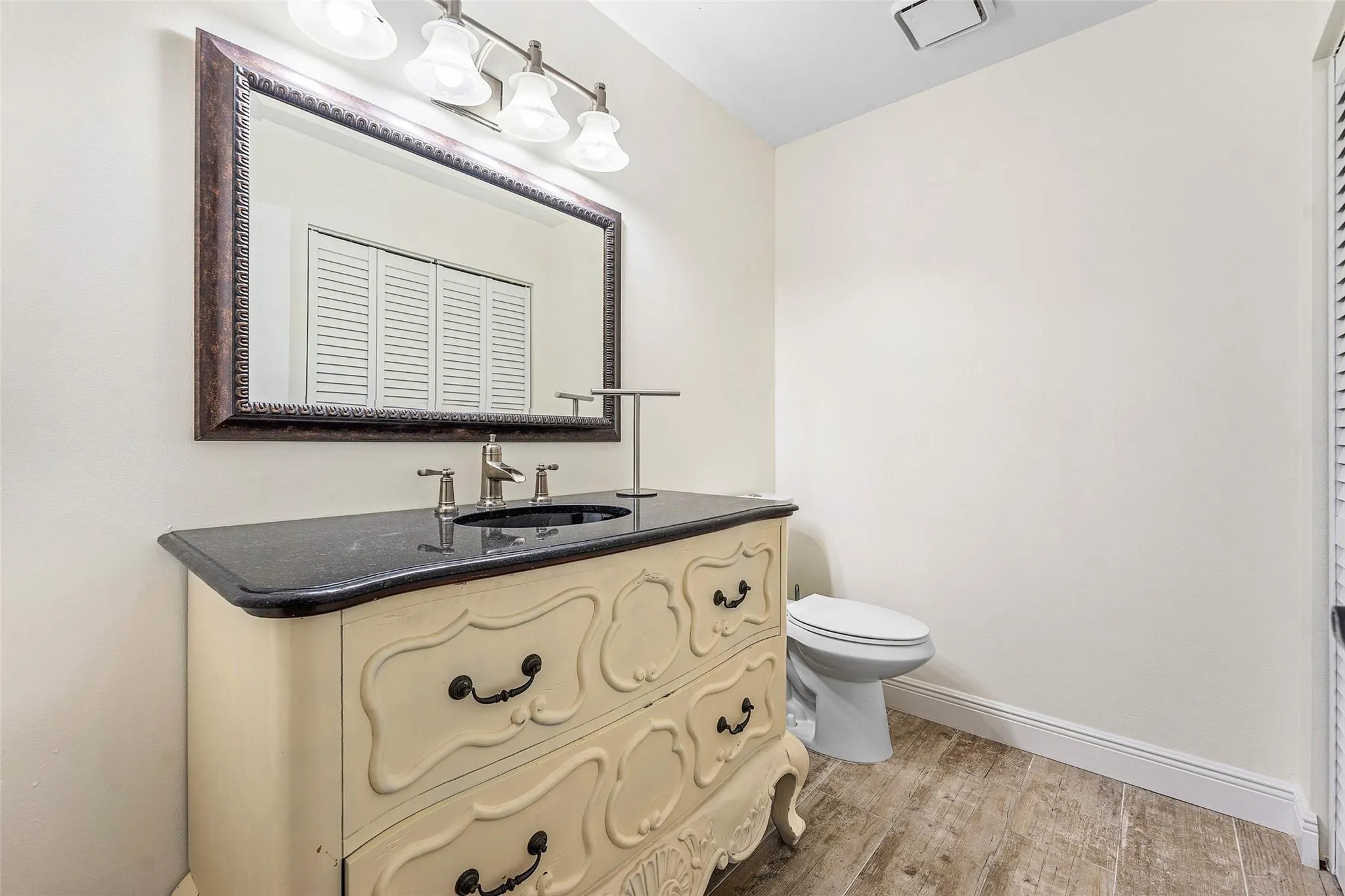 1525 E Woodbridge Lakes Cir, #1525