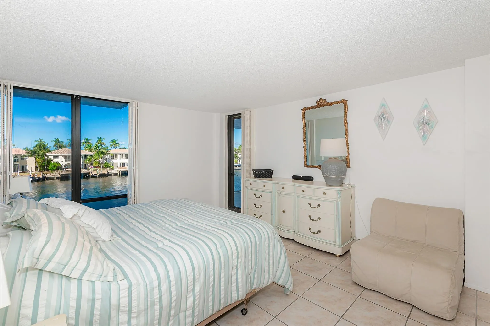 1600 S Ocean Dr, #3B
