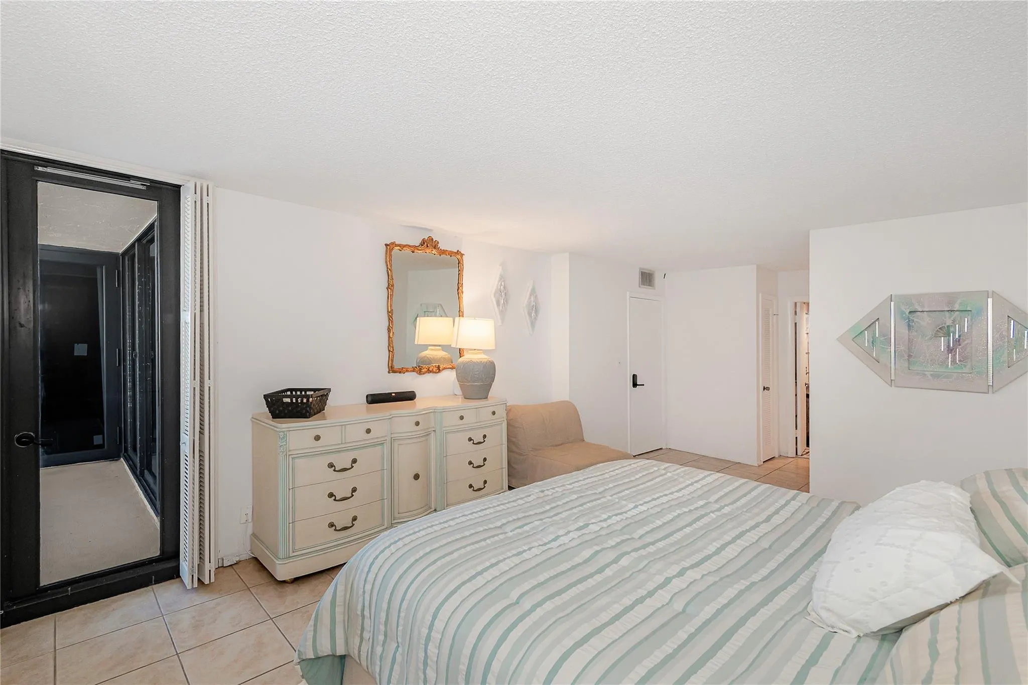 1600 S Ocean Dr, #3B