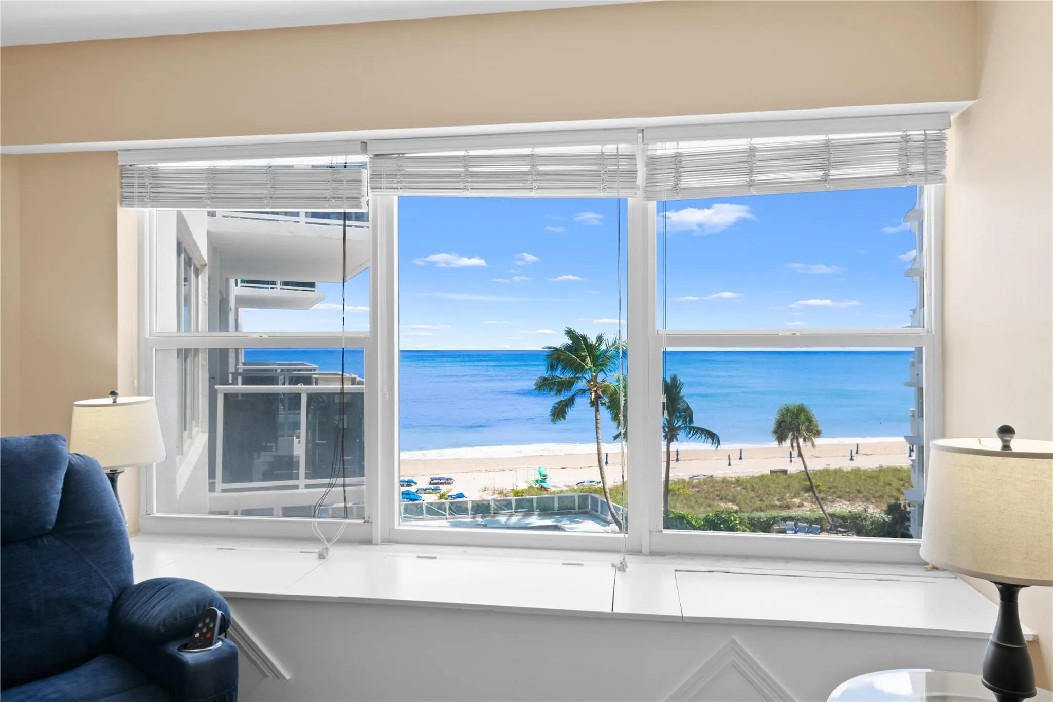 3700 Galt Ocean Dr, #409