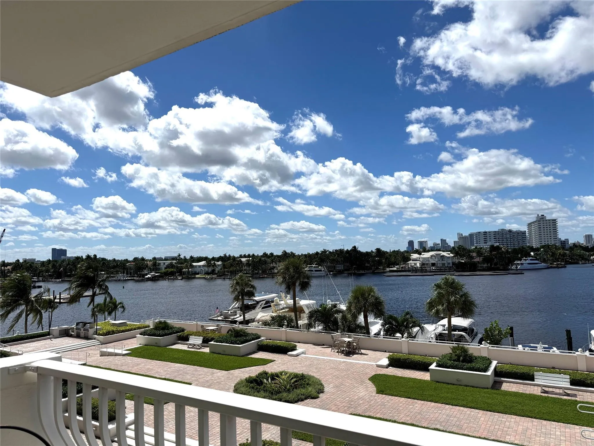 1 Las Olas Cir, #307