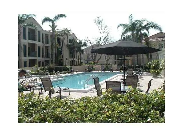 833 Riverside Dr, #824