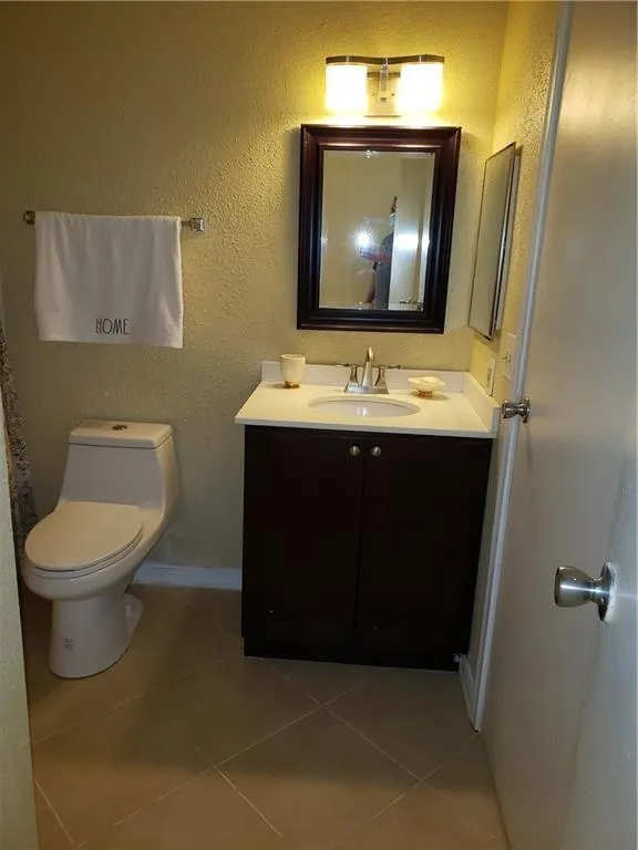 833 Riverside Dr, #824