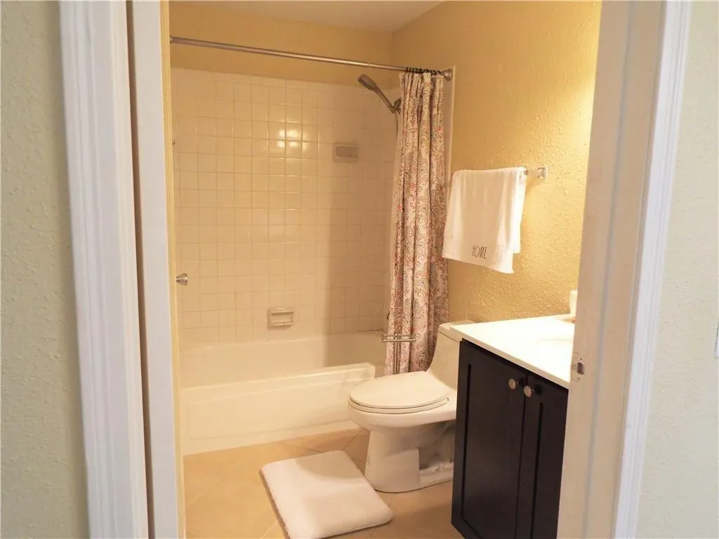 833 Riverside Dr, #824
