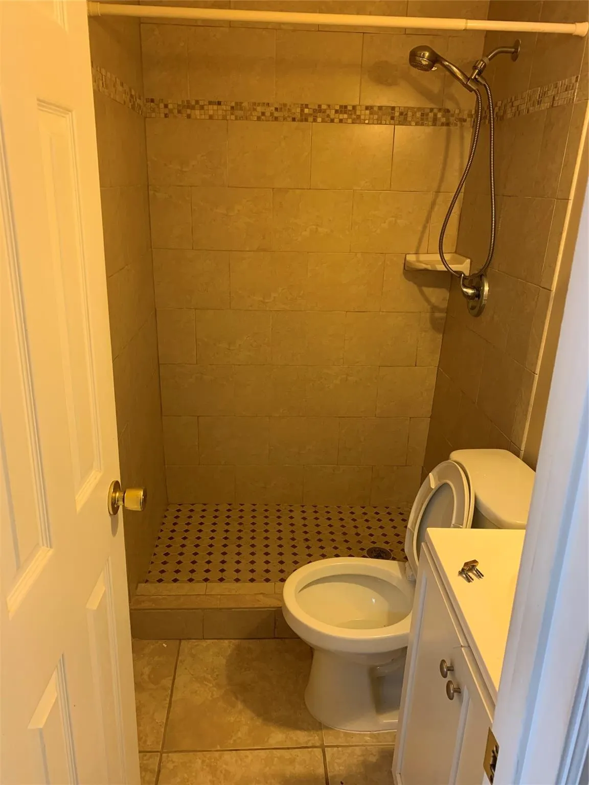 10121 SW 38