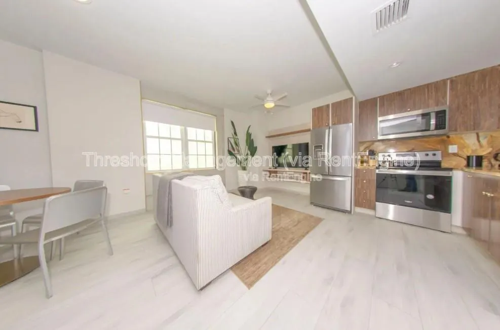 820 Ocean Dr, #305