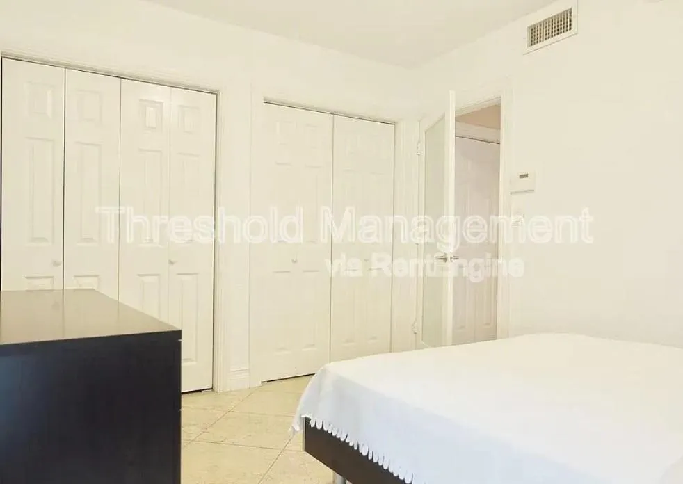 150 SW 10th St, #4