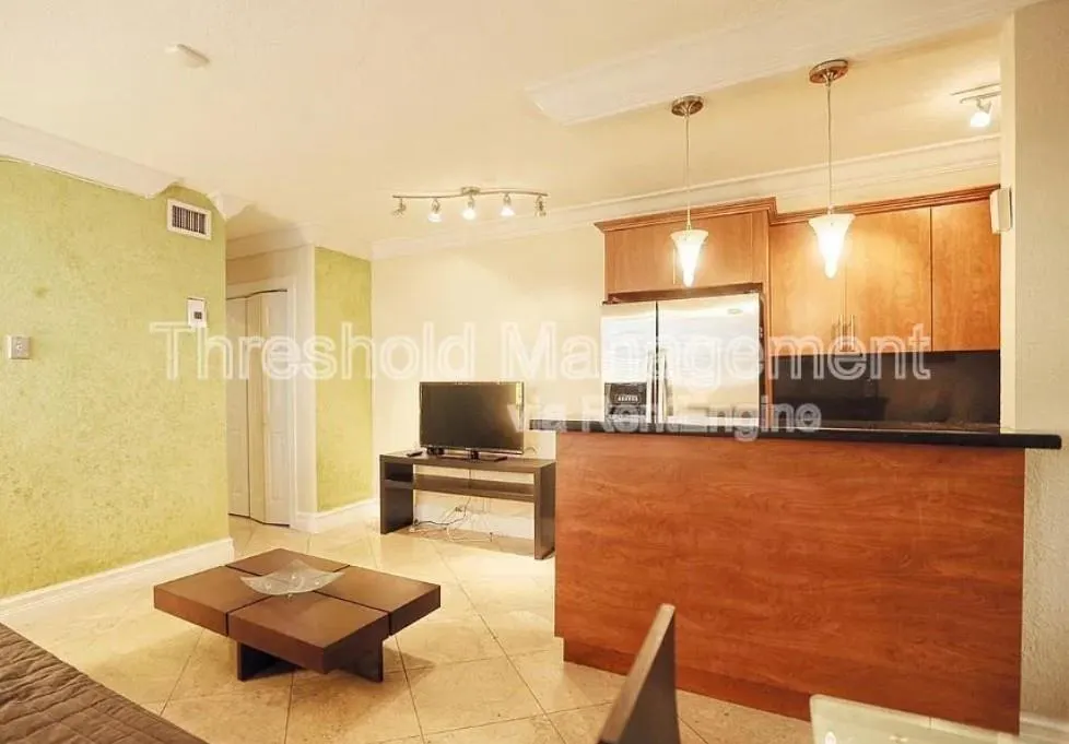 150 SW 10th St, #4