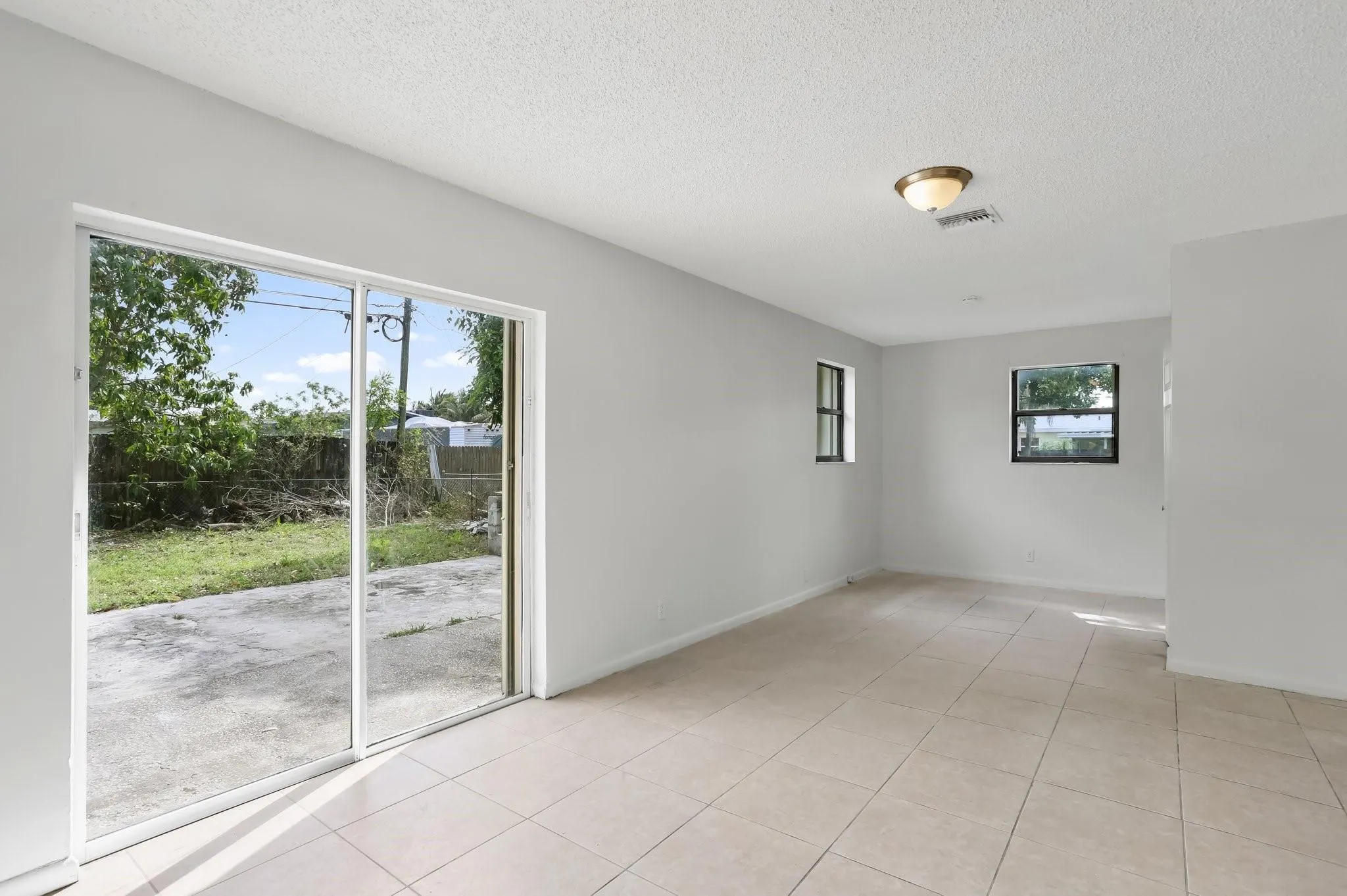 5624 S 37th Court