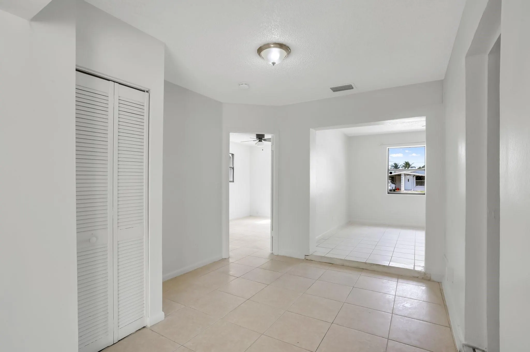 5624 S 37th Court
