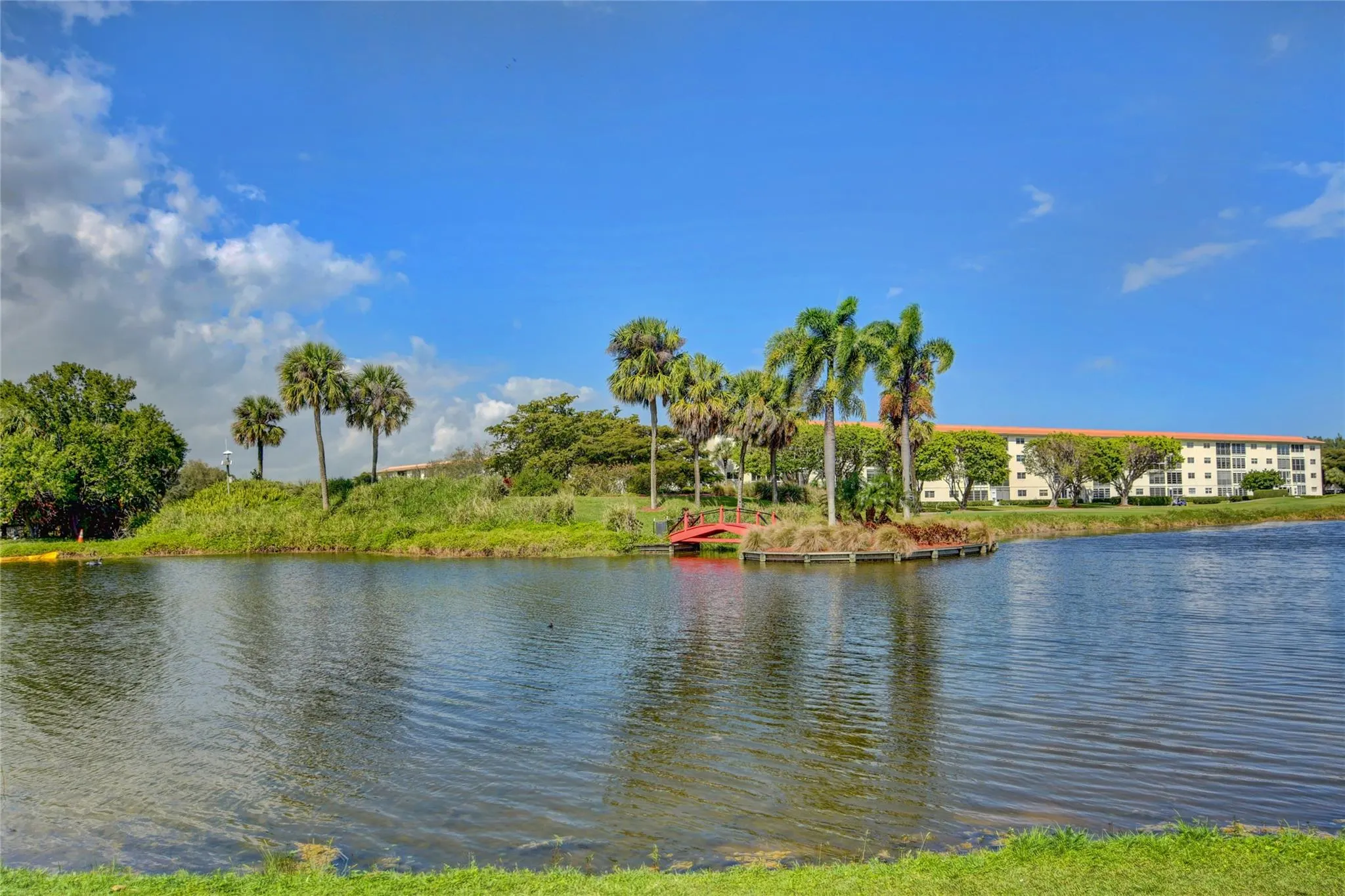 2901 Victoria Cir, #M4