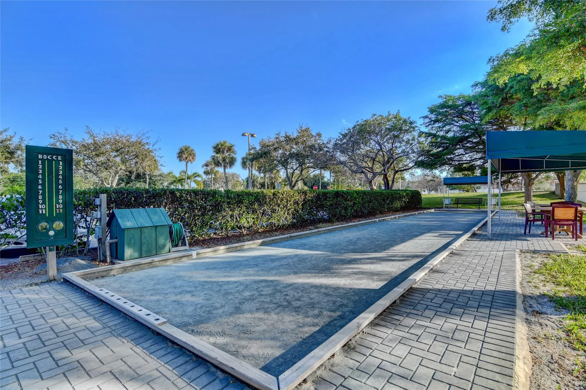 2901 Victoria Cir, #M4