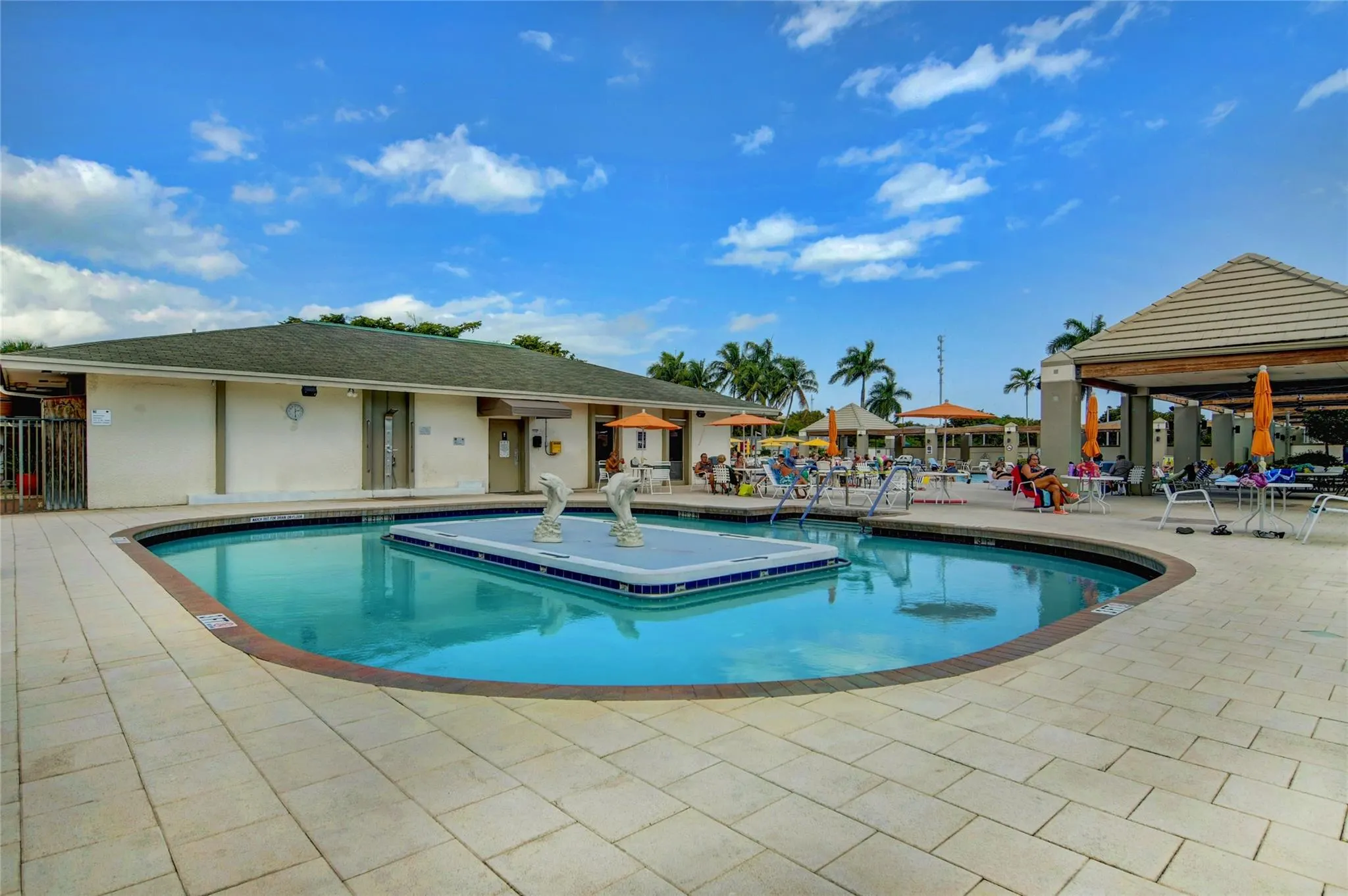 2901 Victoria Cir, #M4
