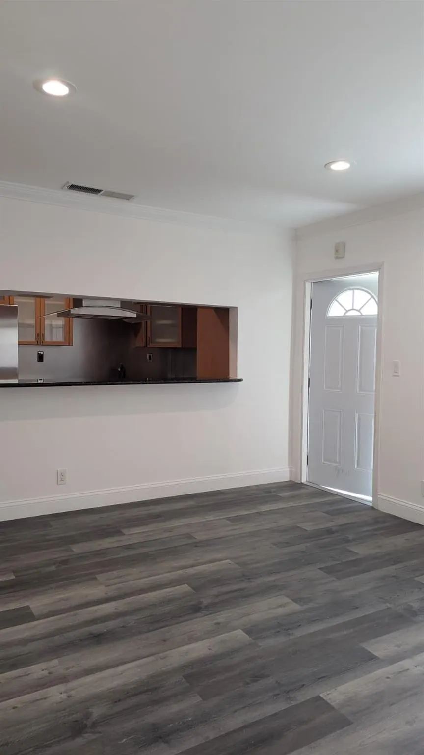1450 Atlantic Shores Blvd, #117