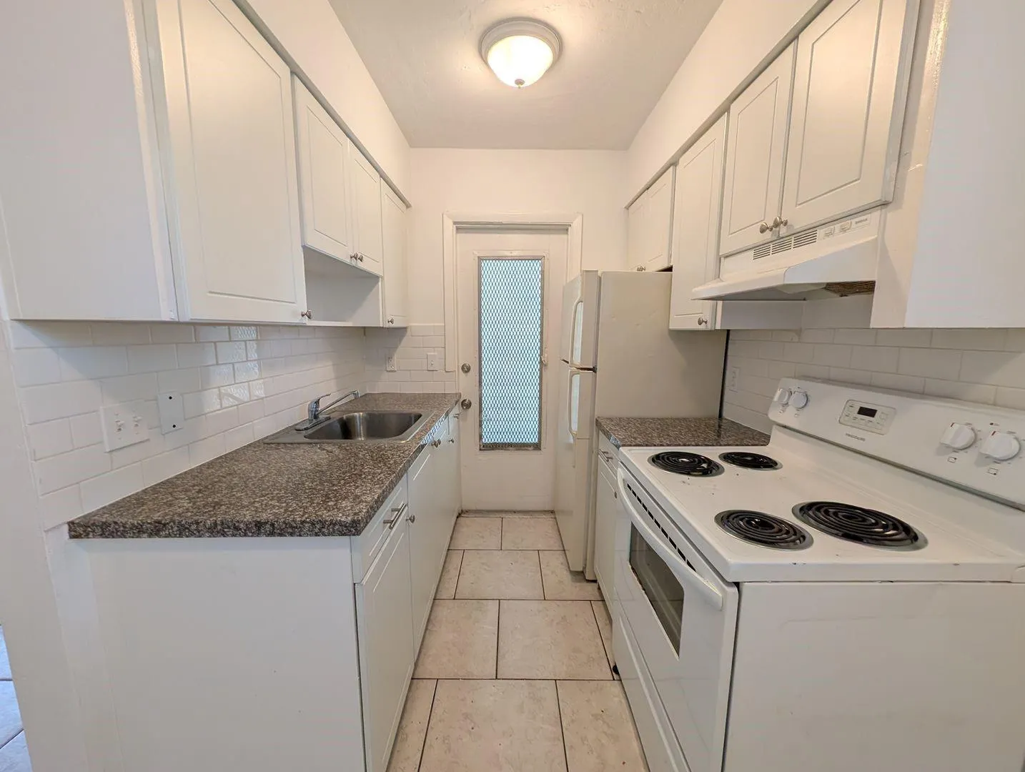 1061 NE 23rd Ter
