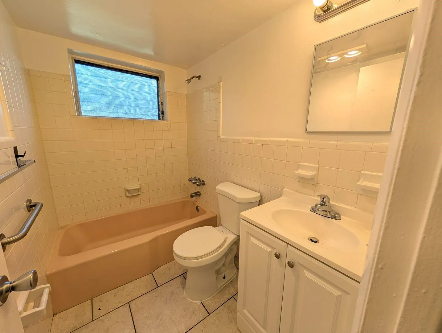 1061 NE 23rd Ter