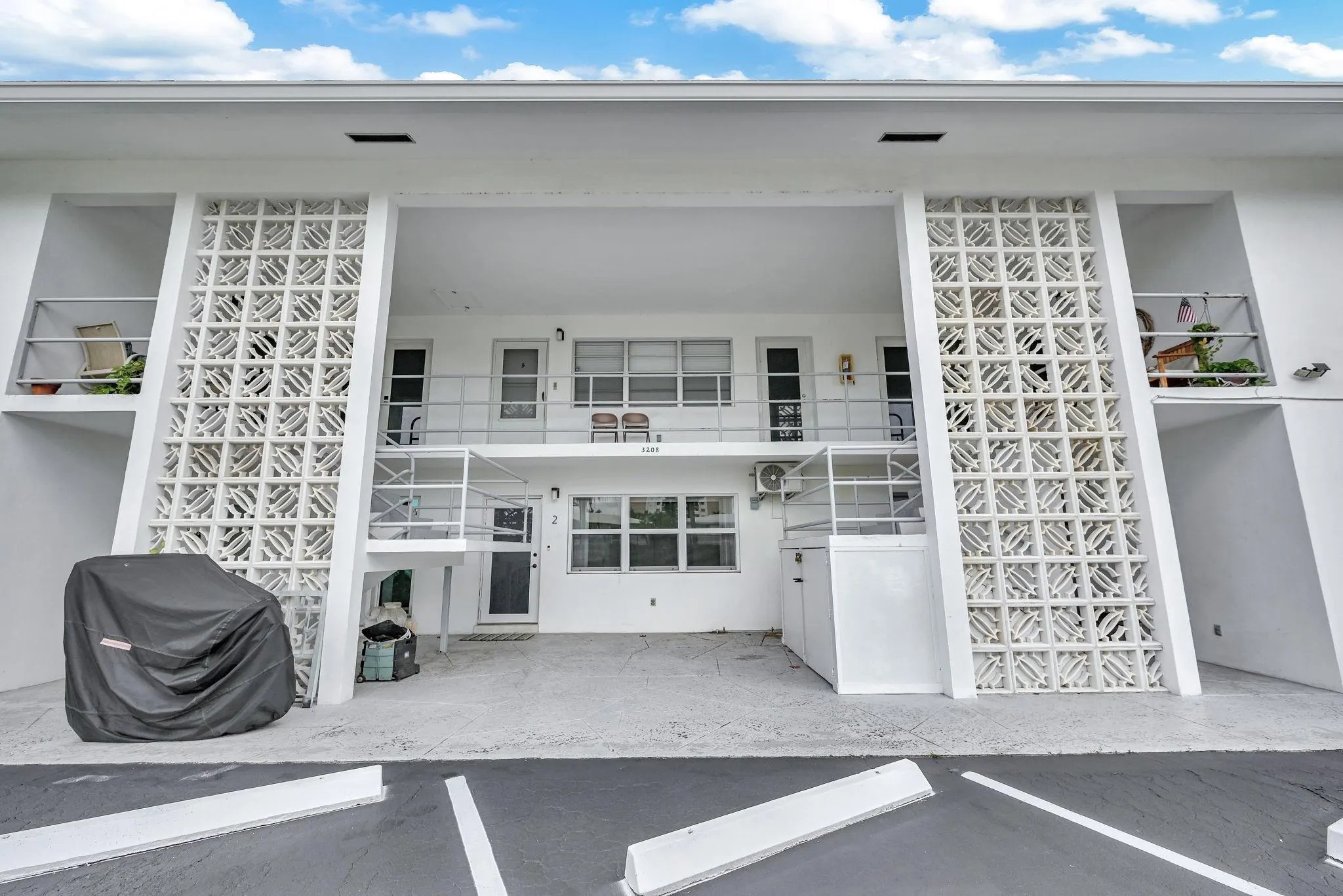 3208 Colony Club Rd