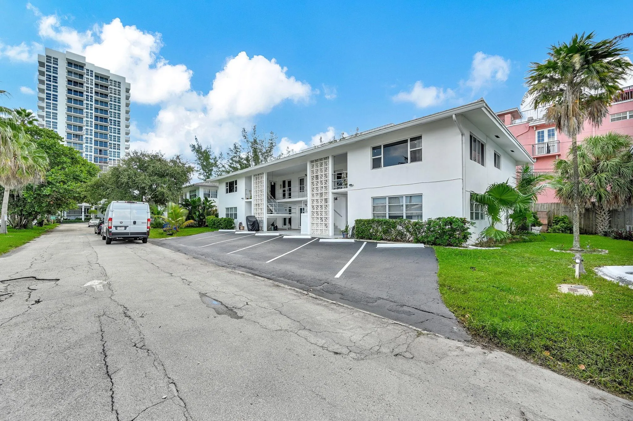 3208 Colony Club Rd