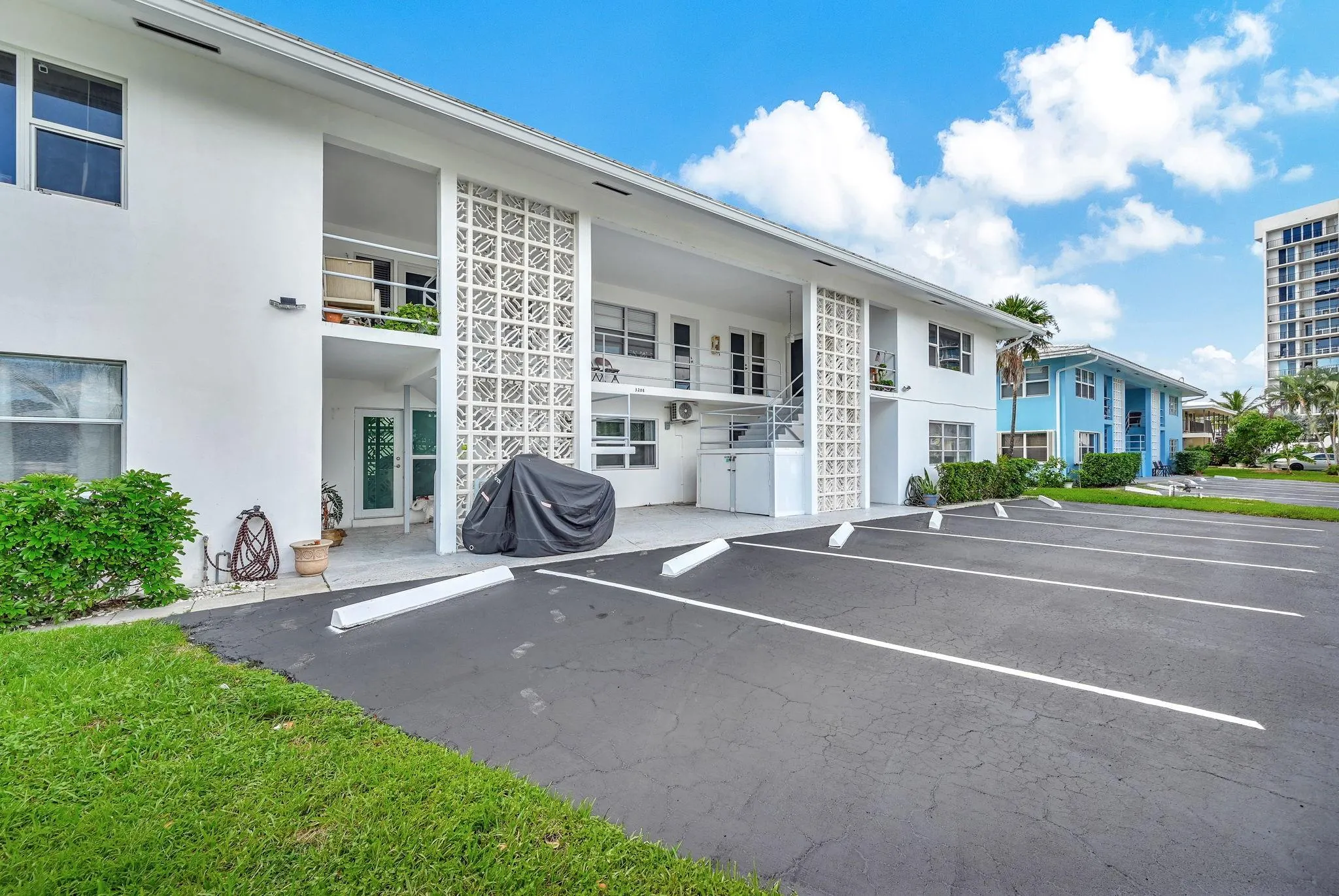3208 Colony Club Rd