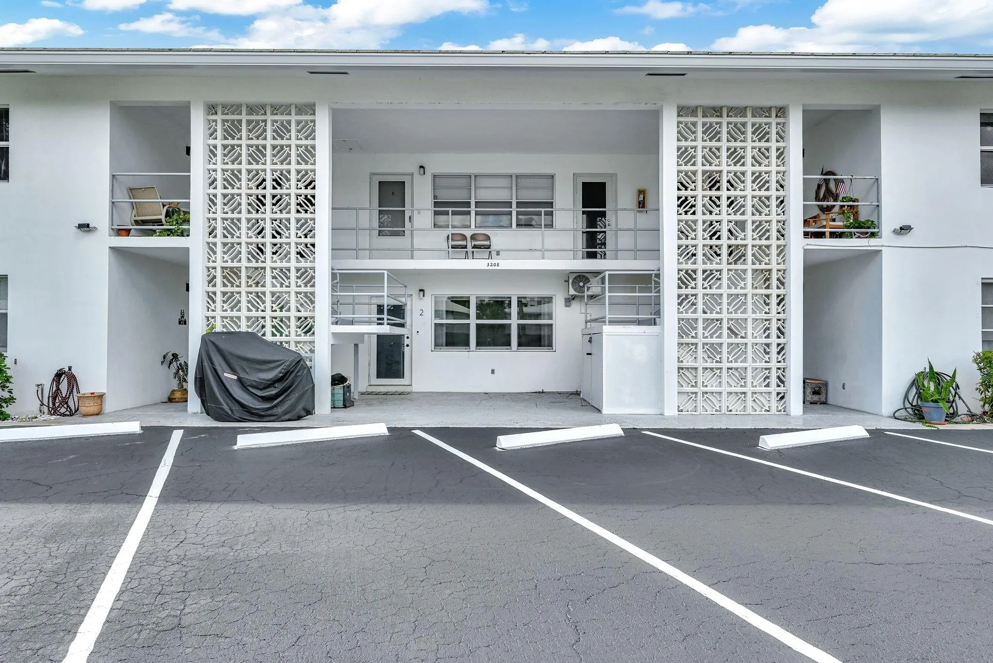 3208 Colony Club Rd