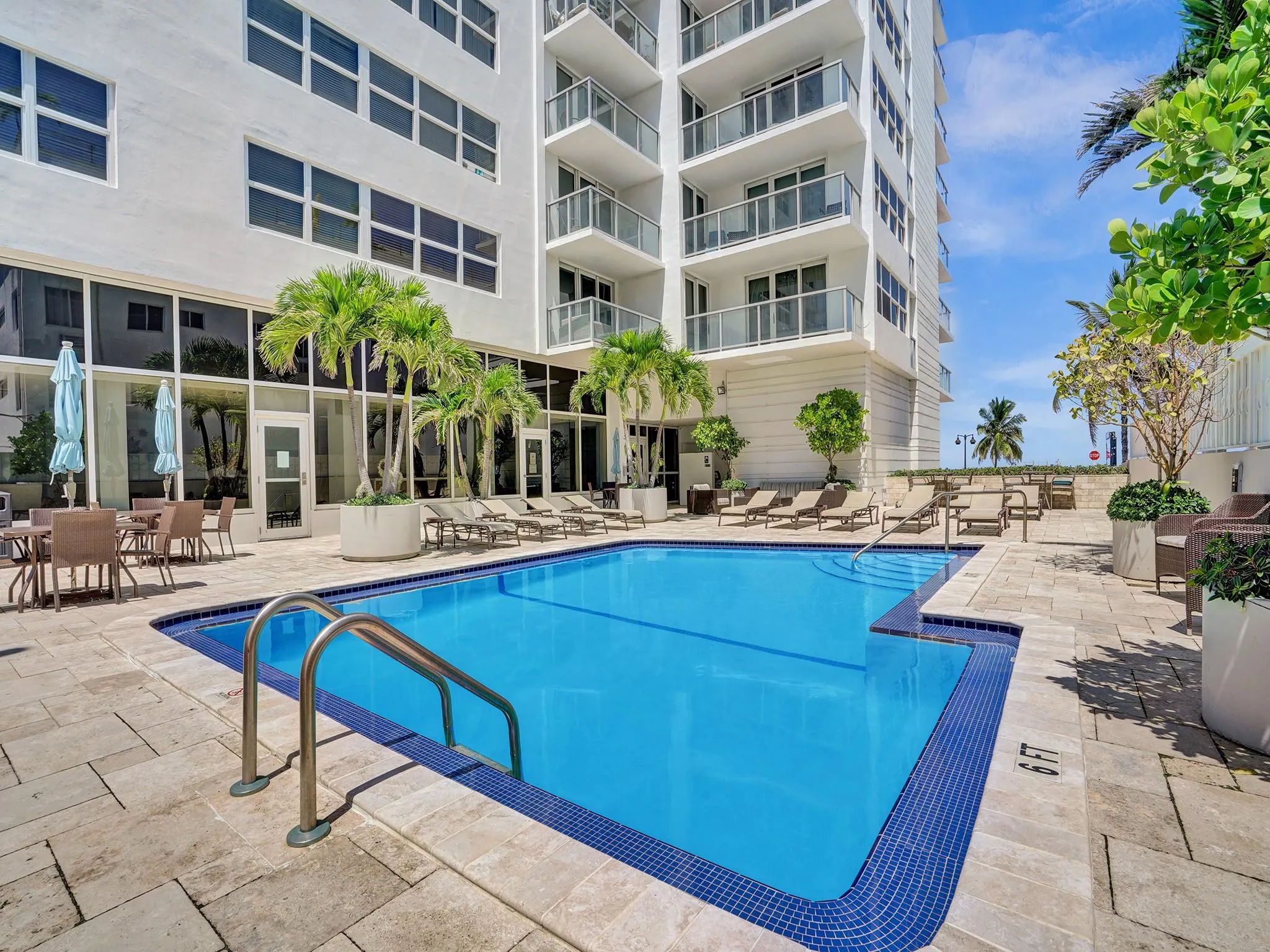 209 N Fort Lauderdale Beach Blvd, #17G