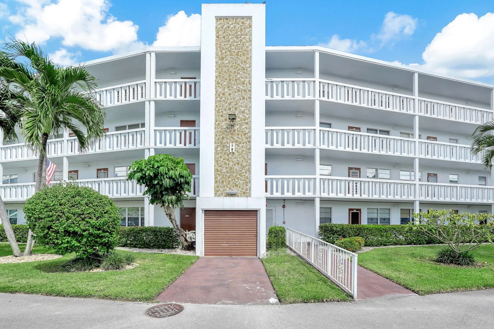 2038 Newport H, #2038