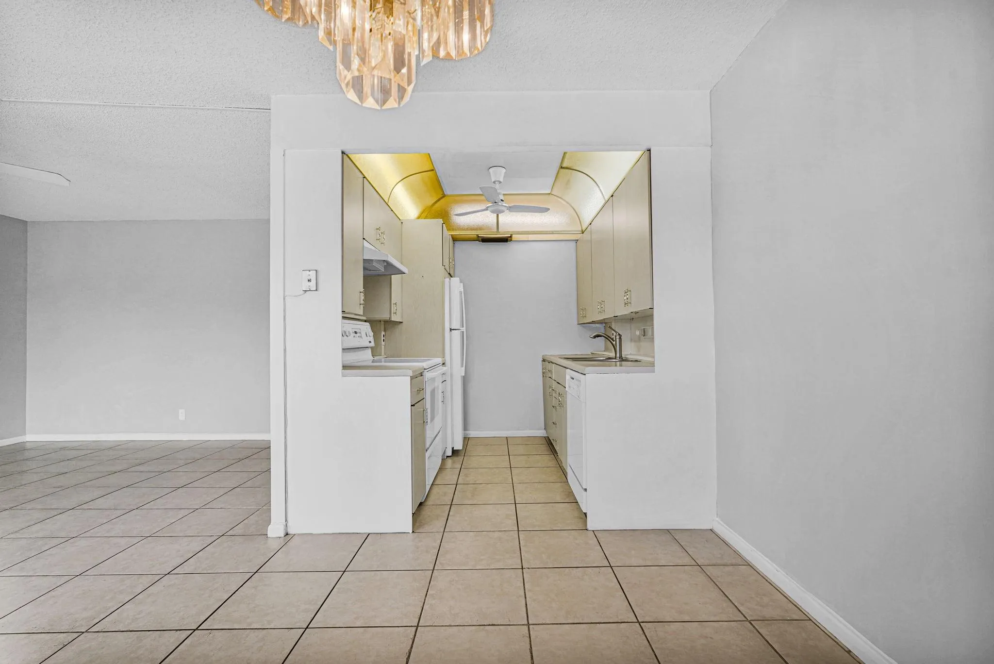 2038 Newport H, #2038