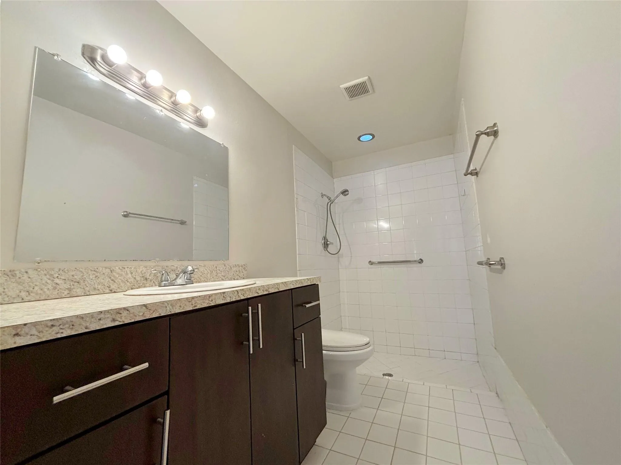 3559 Riverside Dr