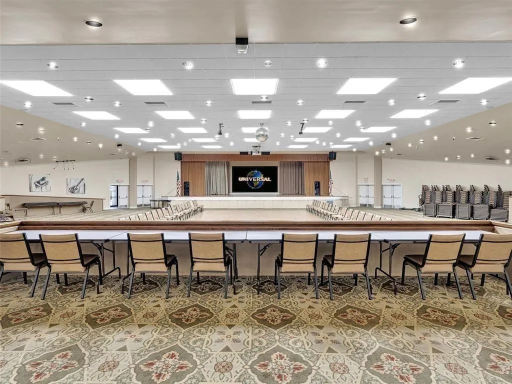 9660 Sunrise Lakes Blvd, #301
