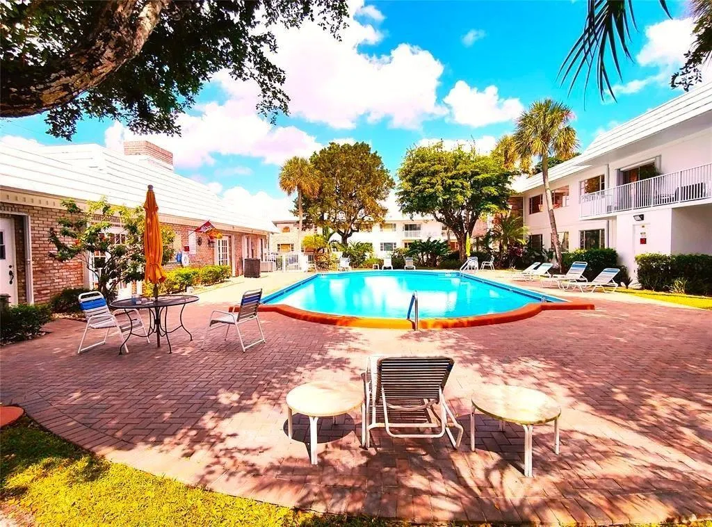 412 S Cypress Rd, #222