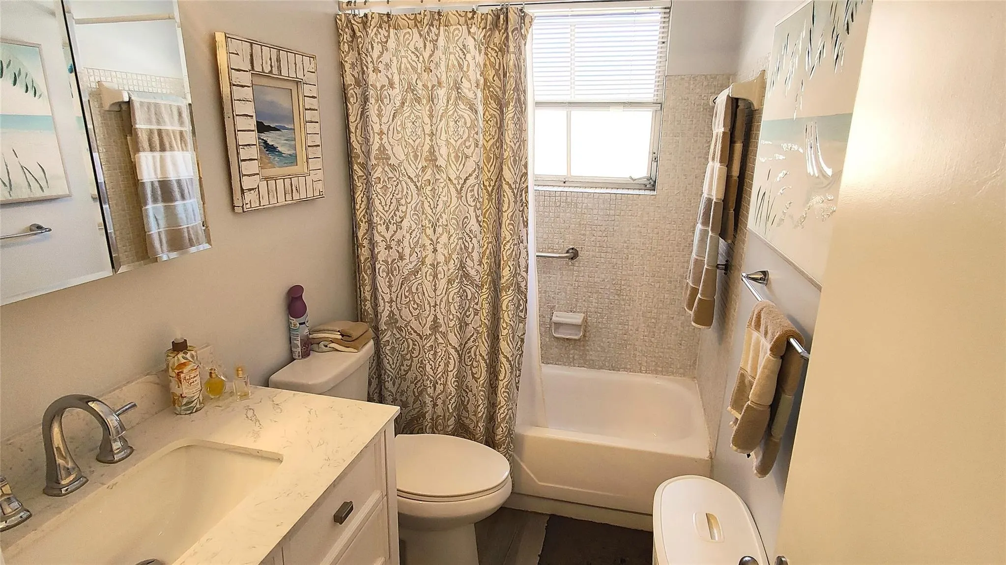 412 S Cypress Rd, #222