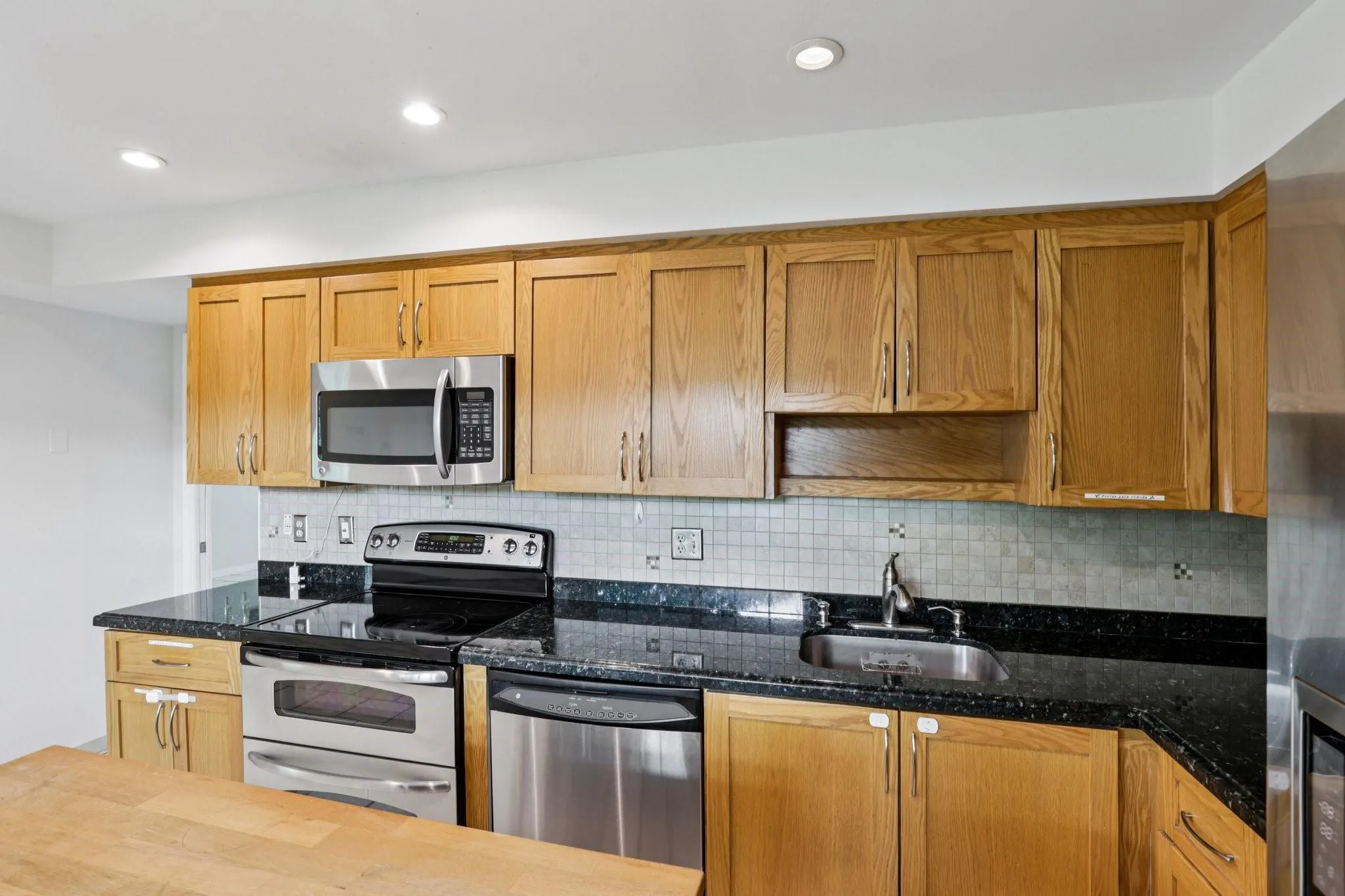 4015 W Palm Aire Drive, #106